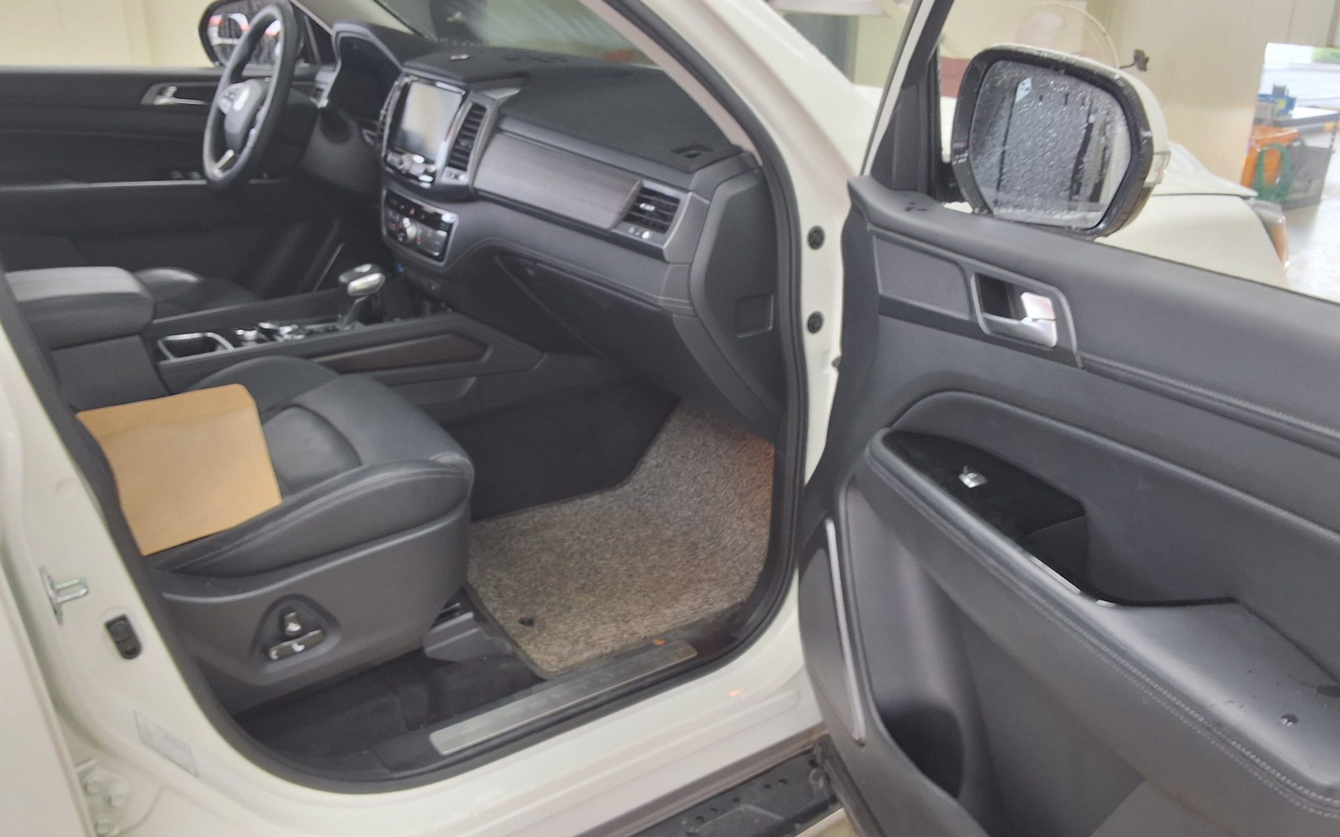 2020 - ssangyong rexton