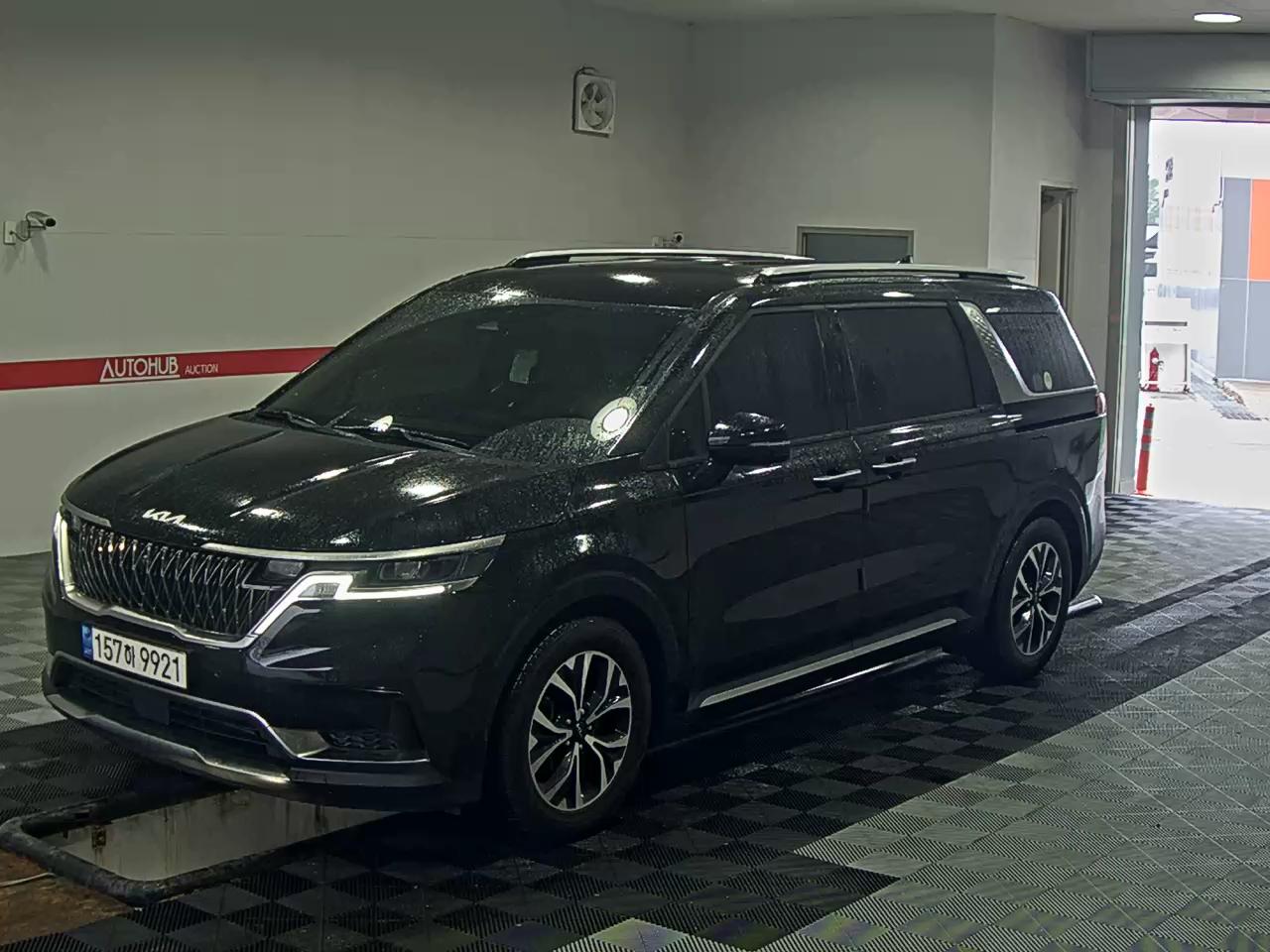 2023 - kia carnival