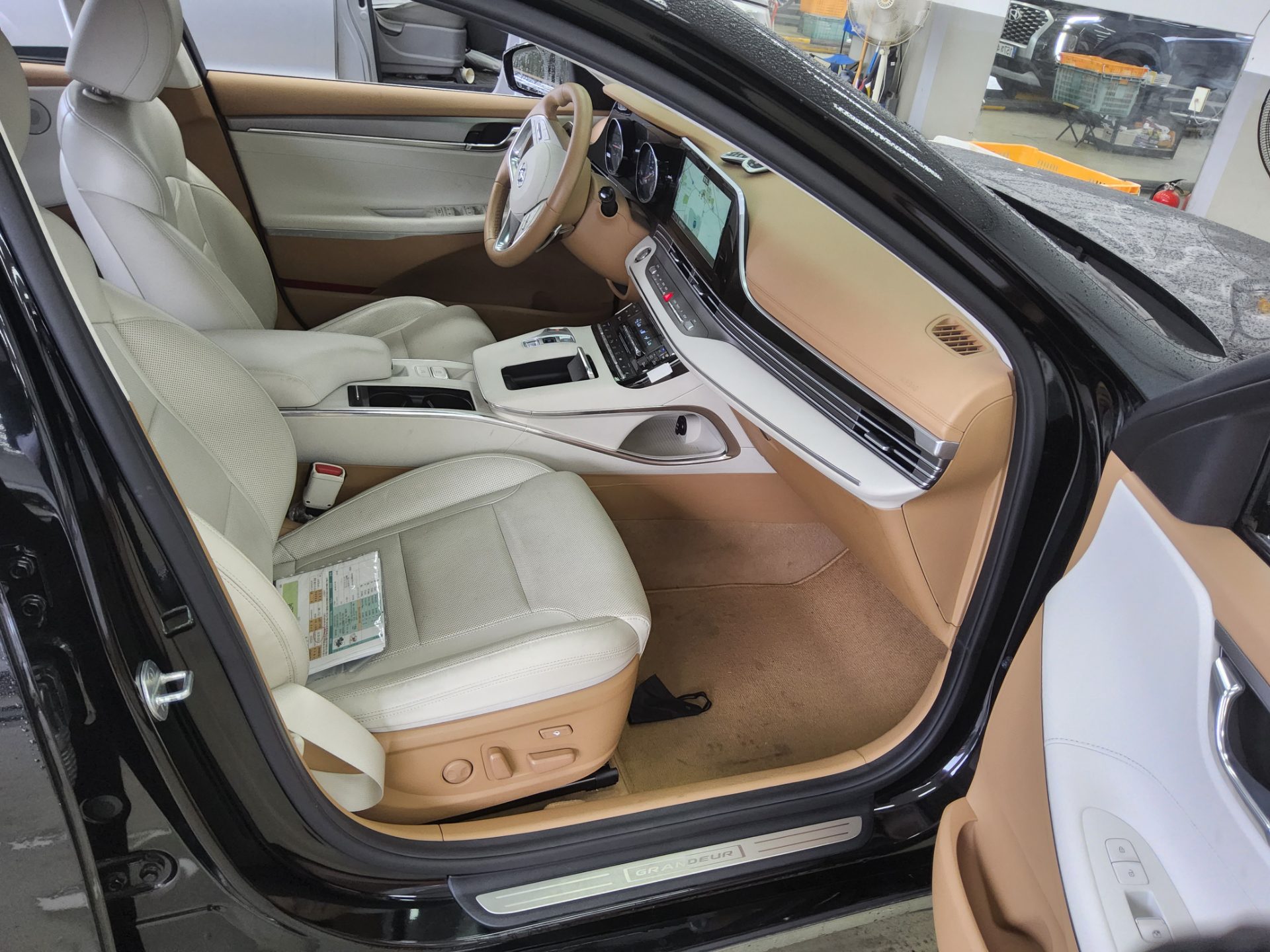 2022 - hyundai grandeur