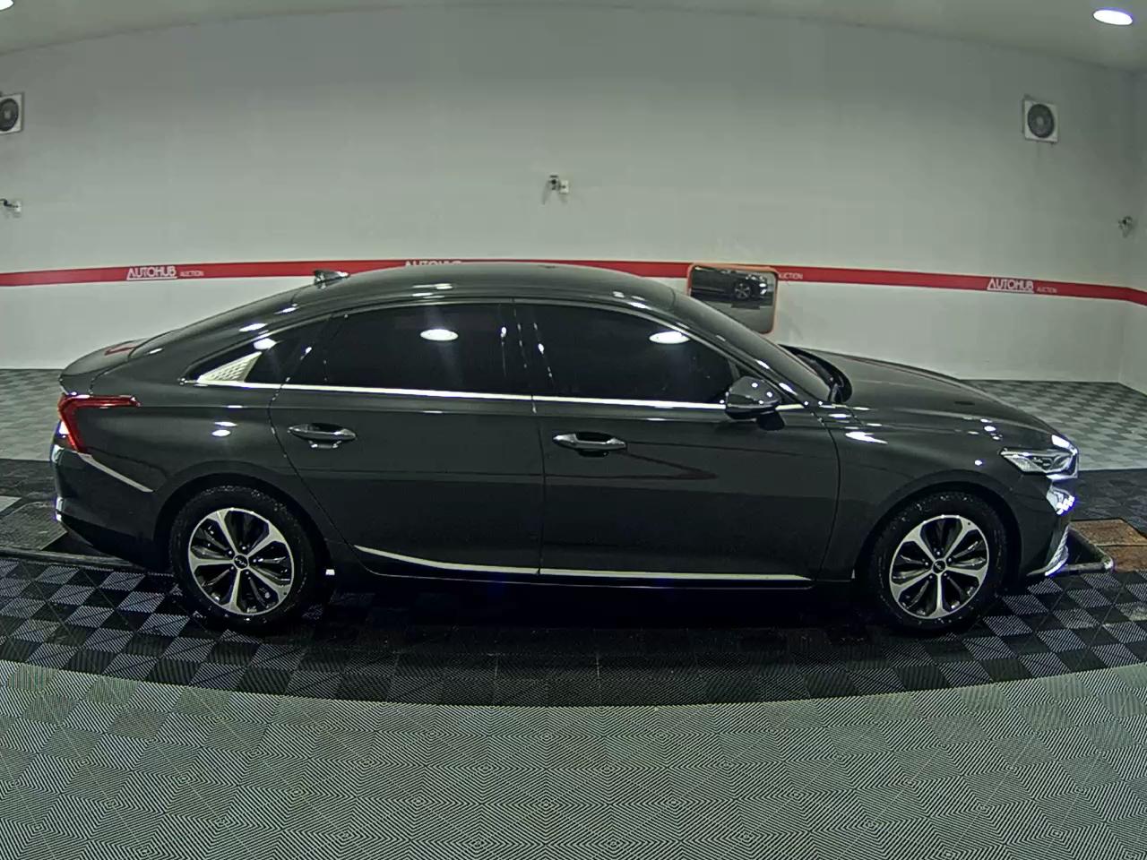 2022 - kia k8
