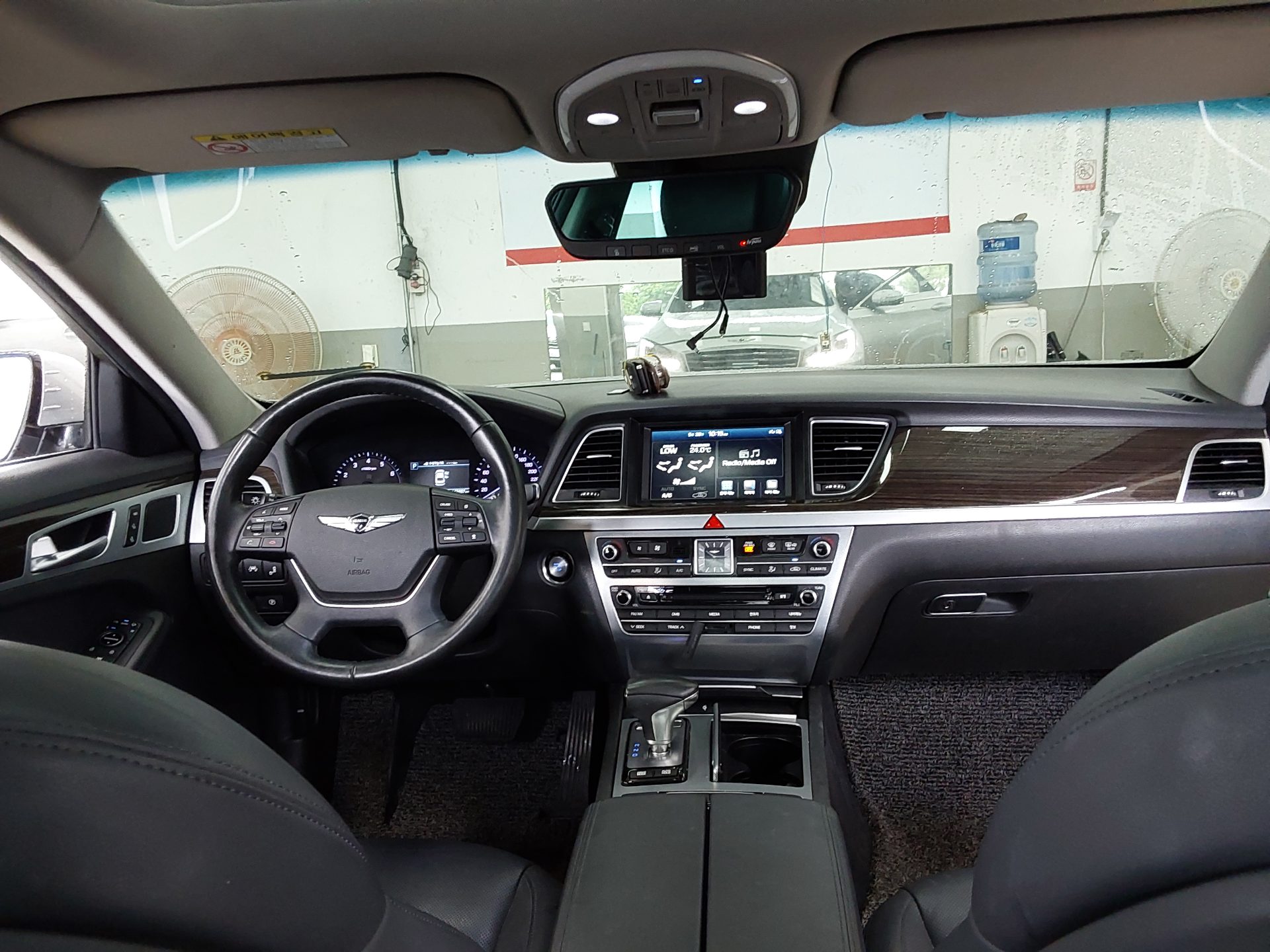 2018 - genesis g80