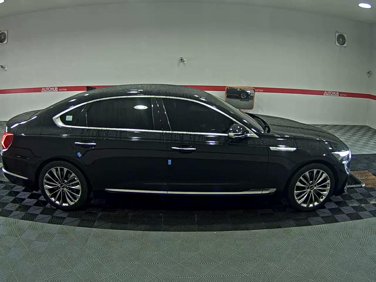 2023 - kia k9