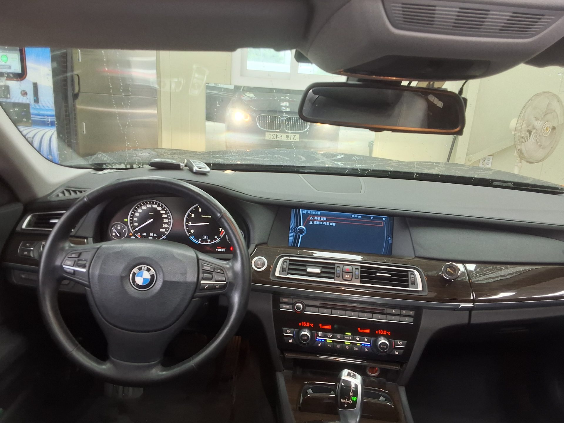2010 - bmw m7