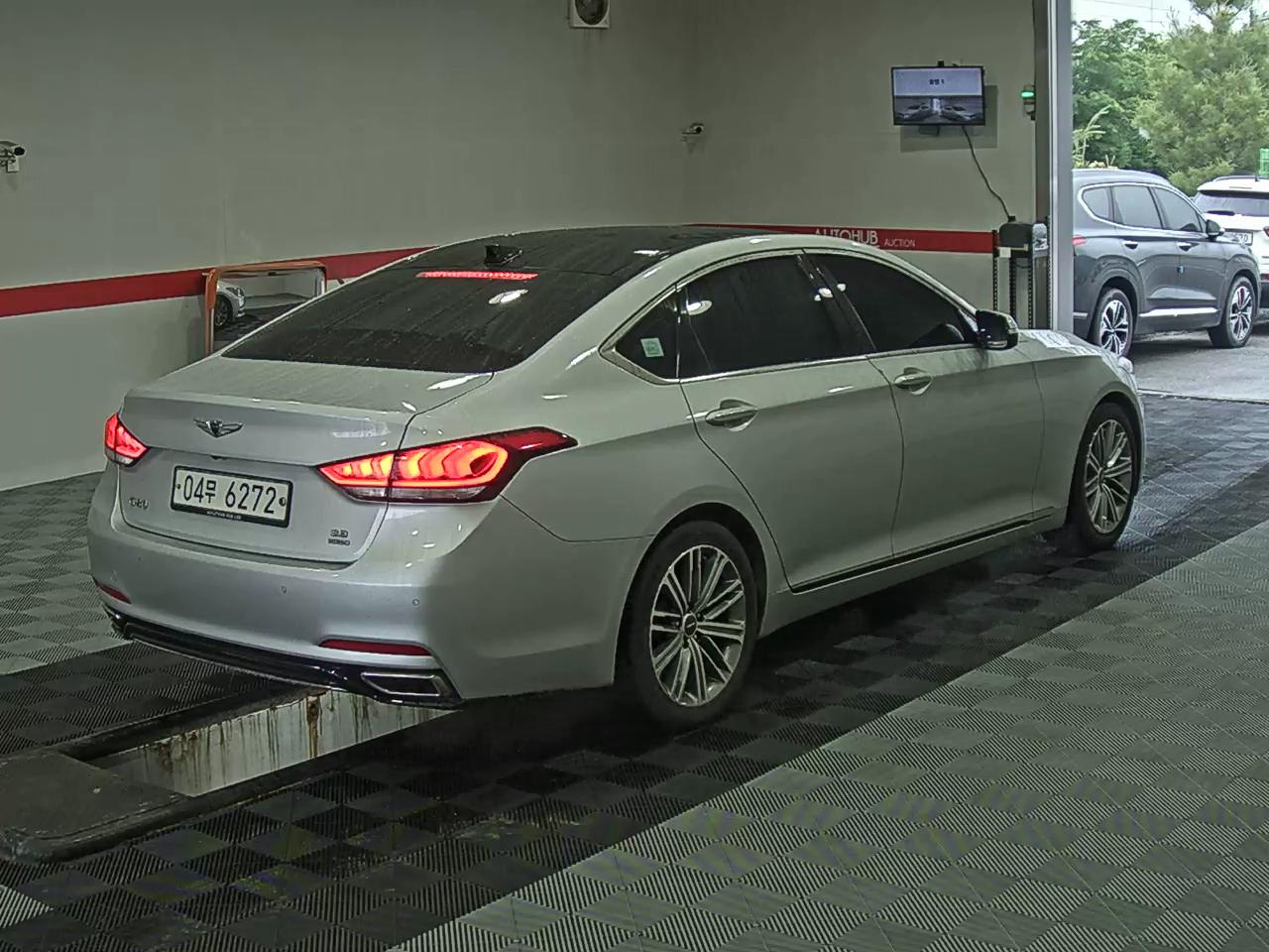2018 - genesis g80