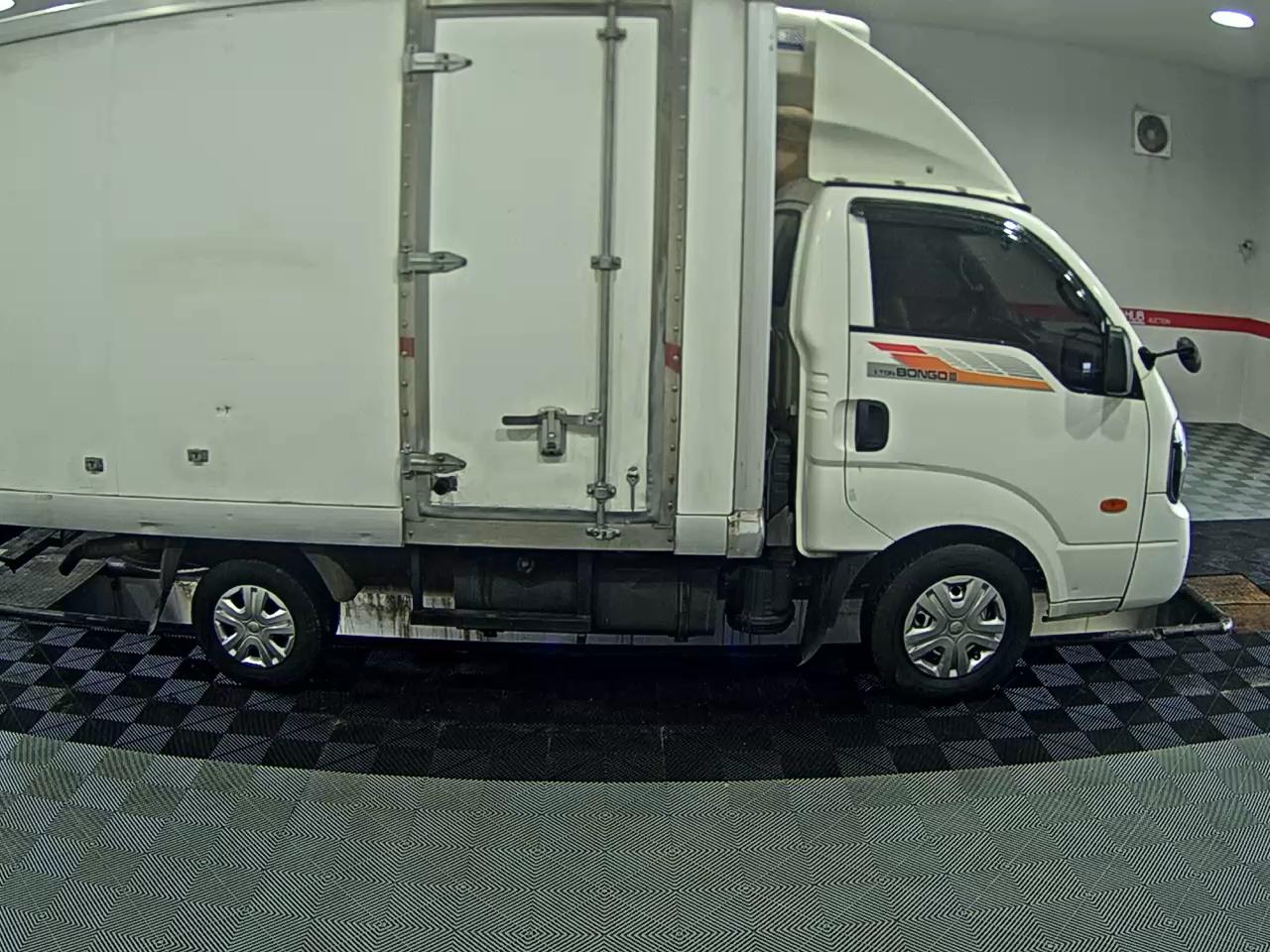 2017 - kia bongo
