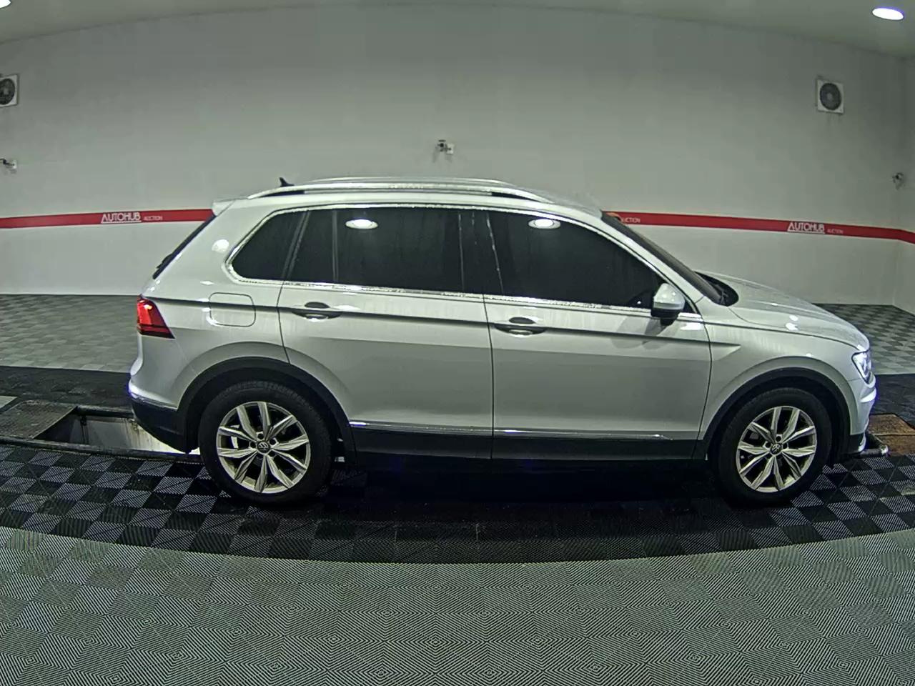 2018 - volkswagen tiguan