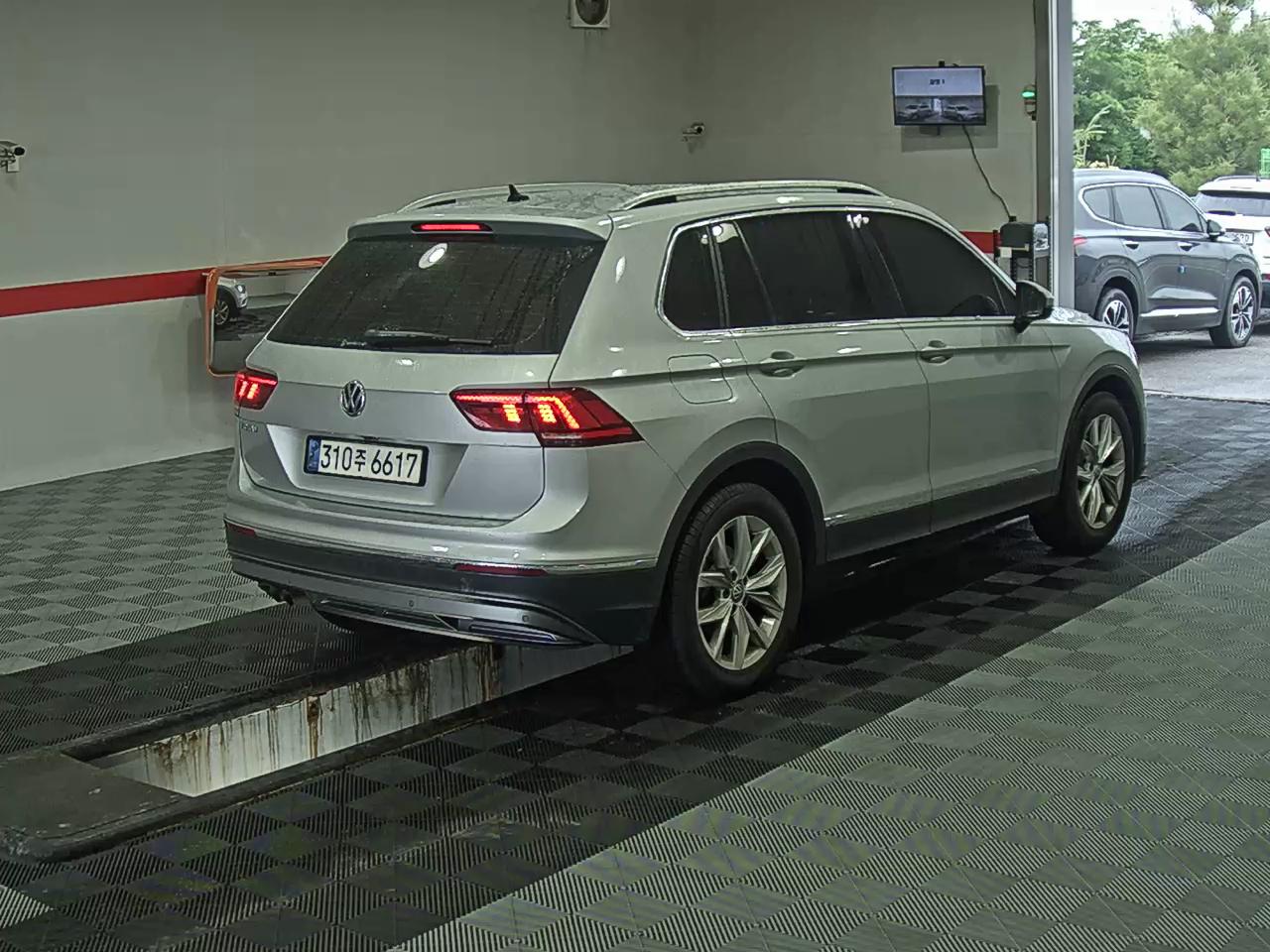 2018 - volkswagen tiguan