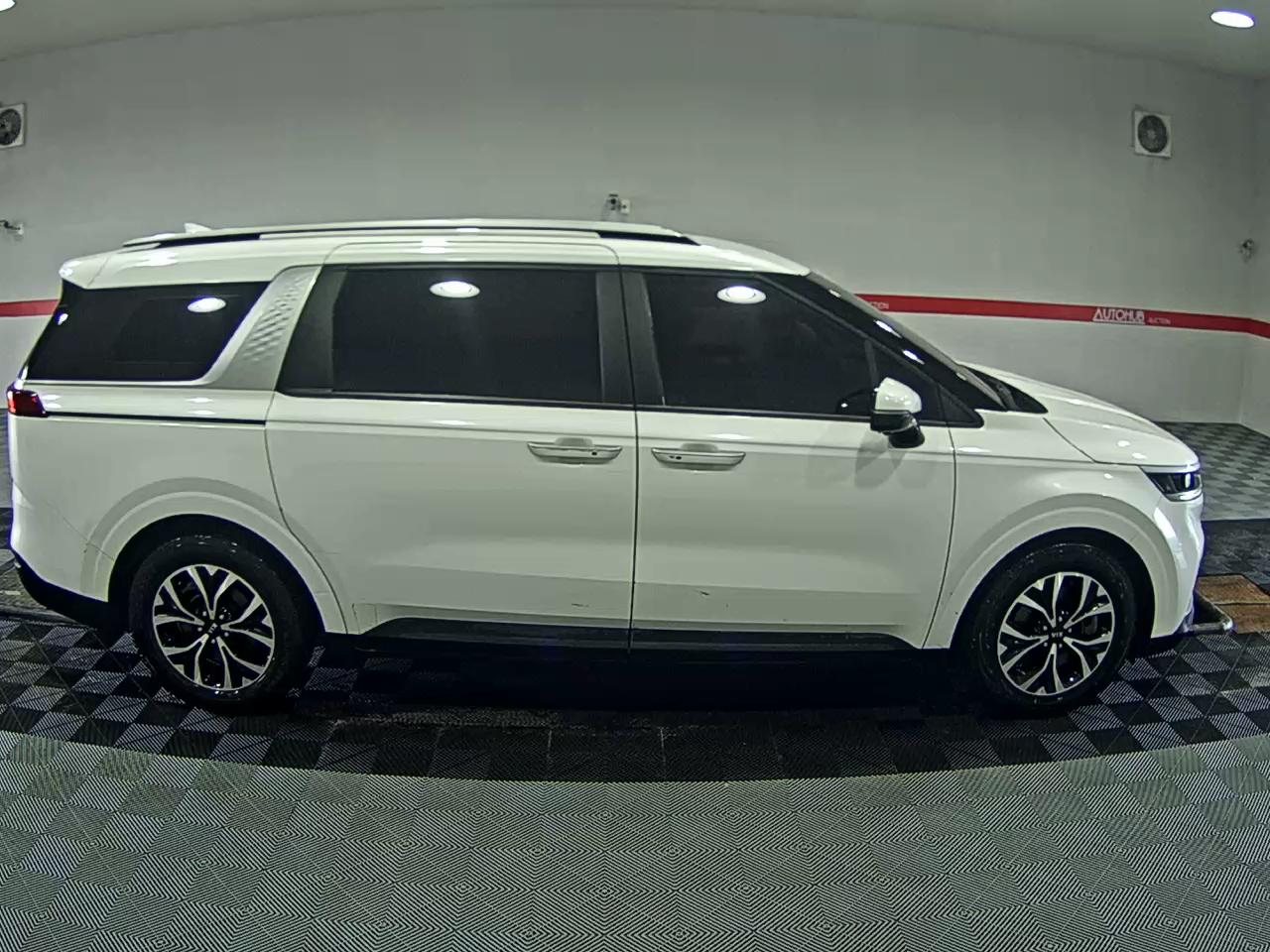 2021 - kia carnival