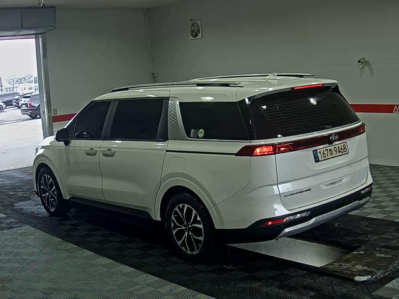 2021 - kia carnival