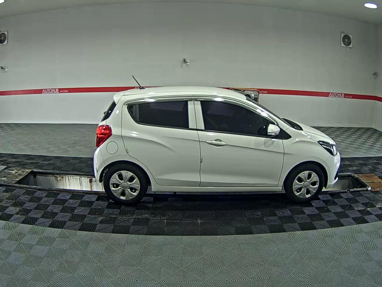 2017 - chevrolet spark