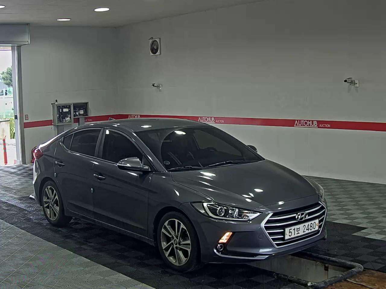 2018 - hyundai avante