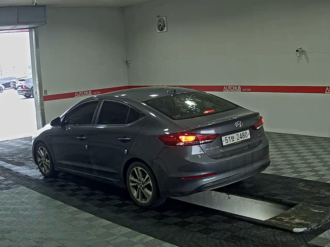 2018 - hyundai avante