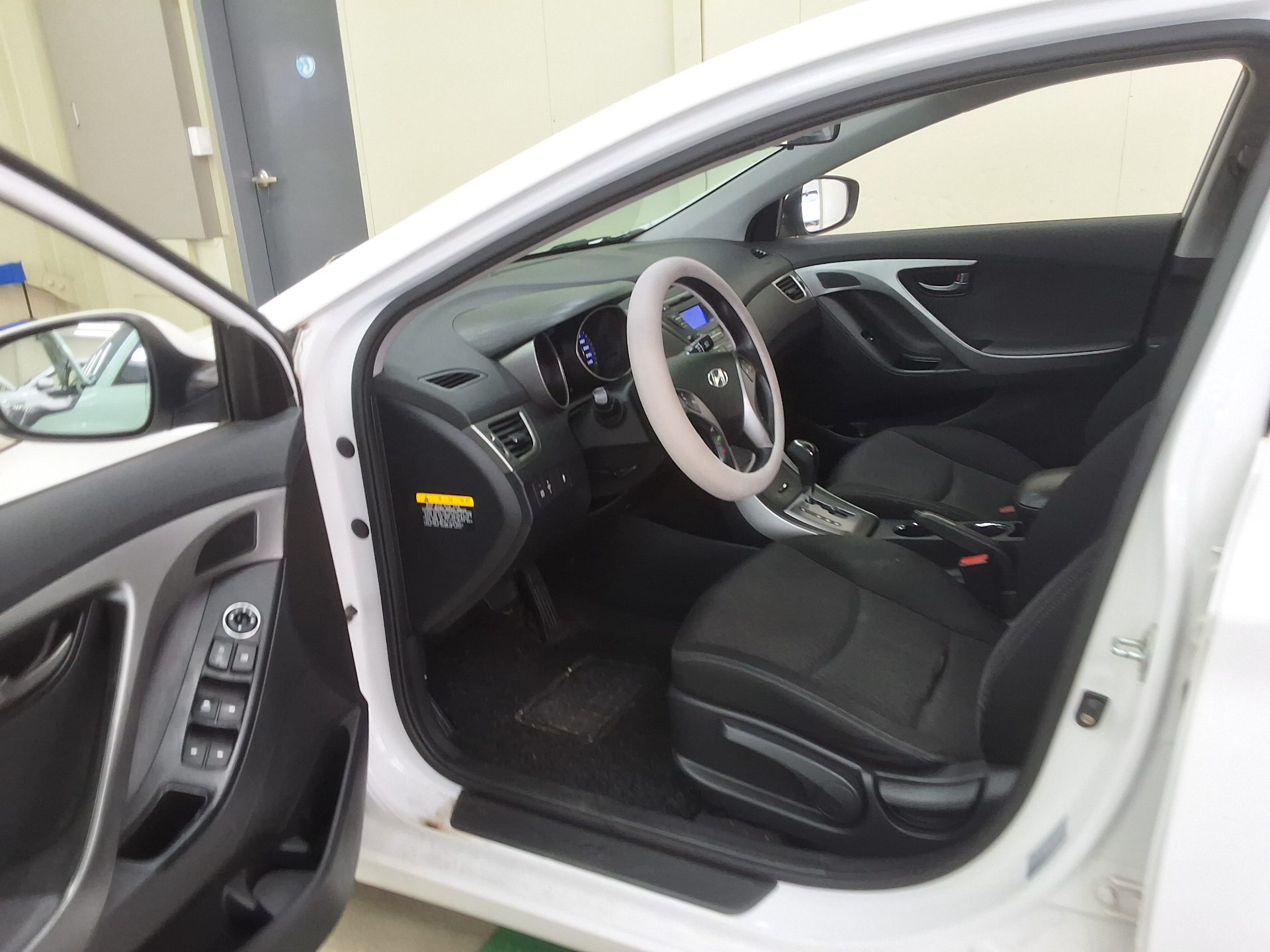 2013 - hyundai avante