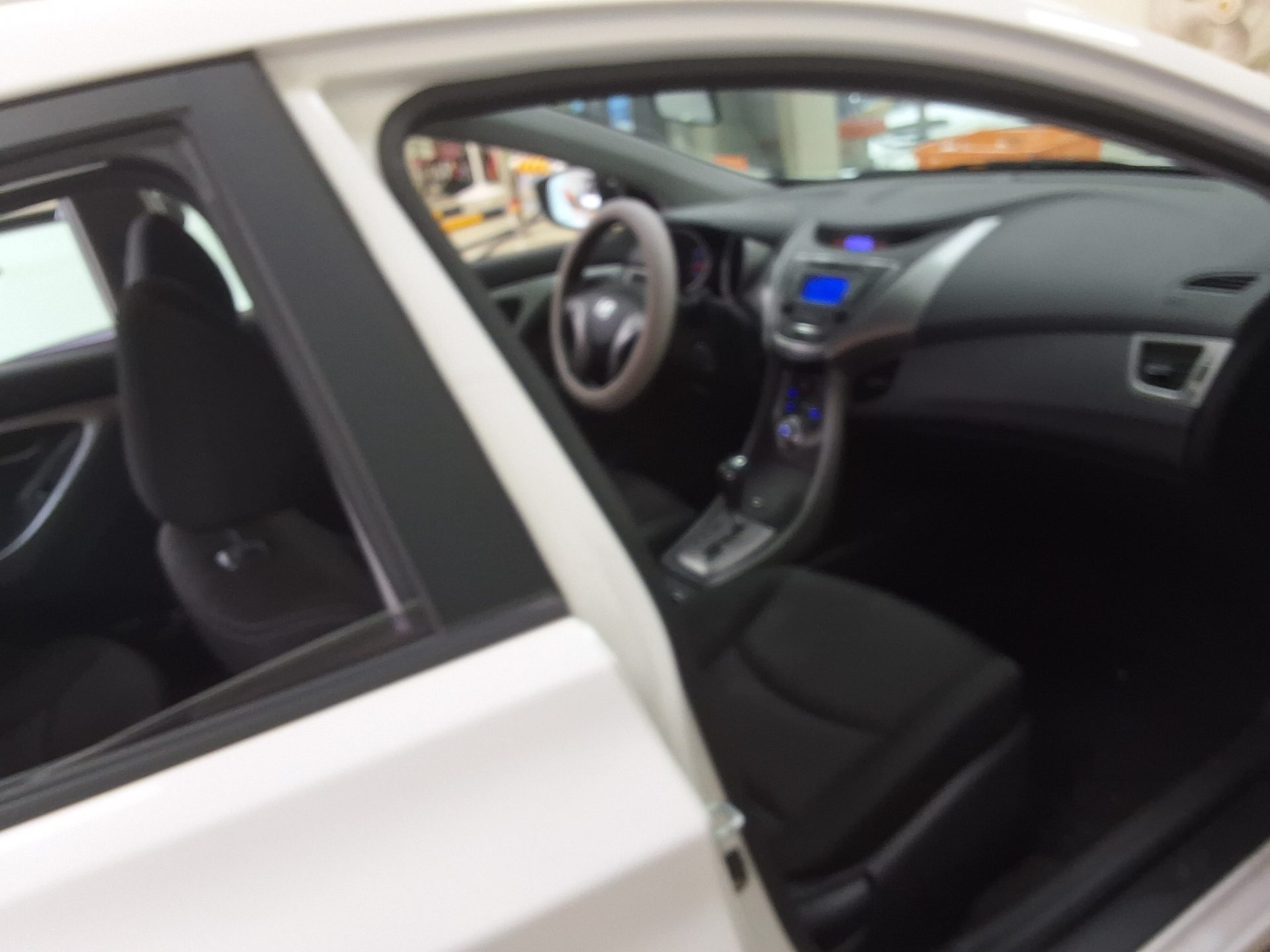 2013 - hyundai avante
