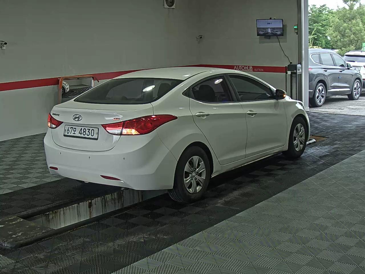 2013 - hyundai avante