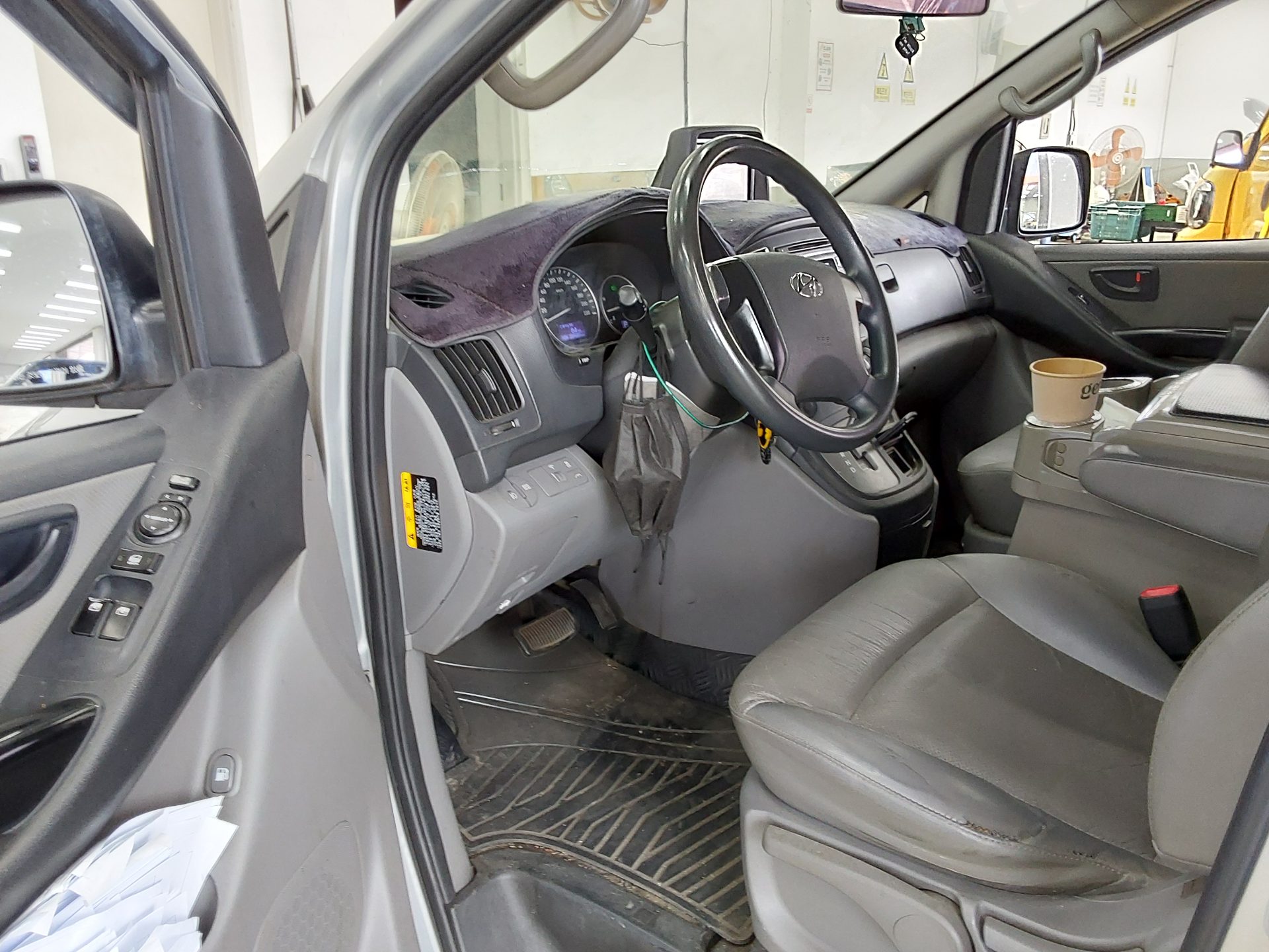 2017 - hyundai grand starex