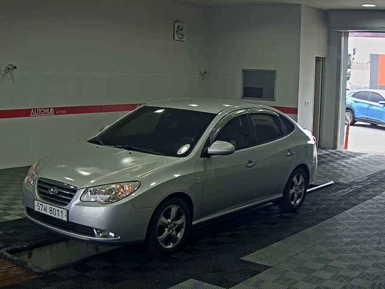 HYUNDAI AVANTE HD VVT S16 5 MILLION MODEL