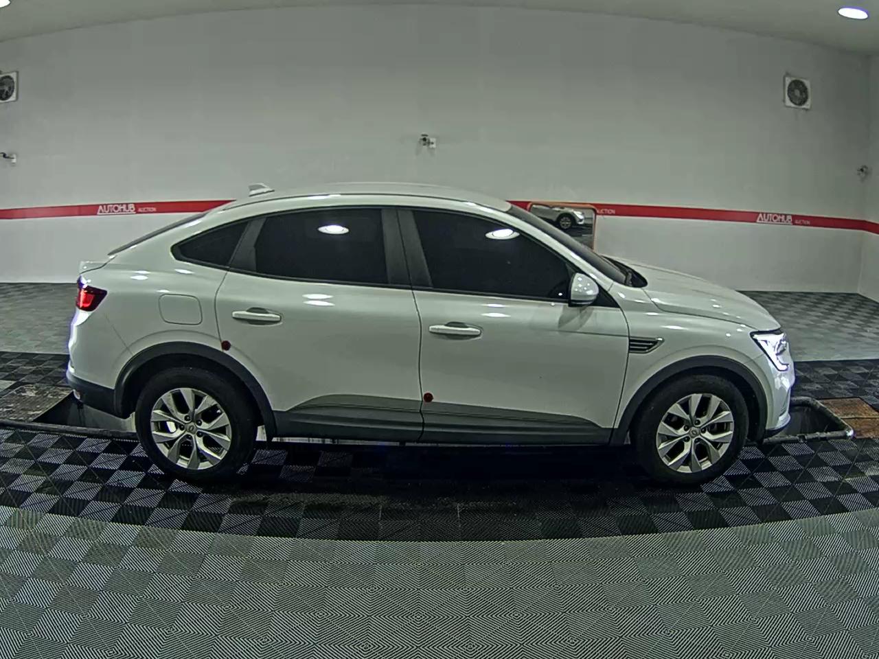 2020 - renault xm3