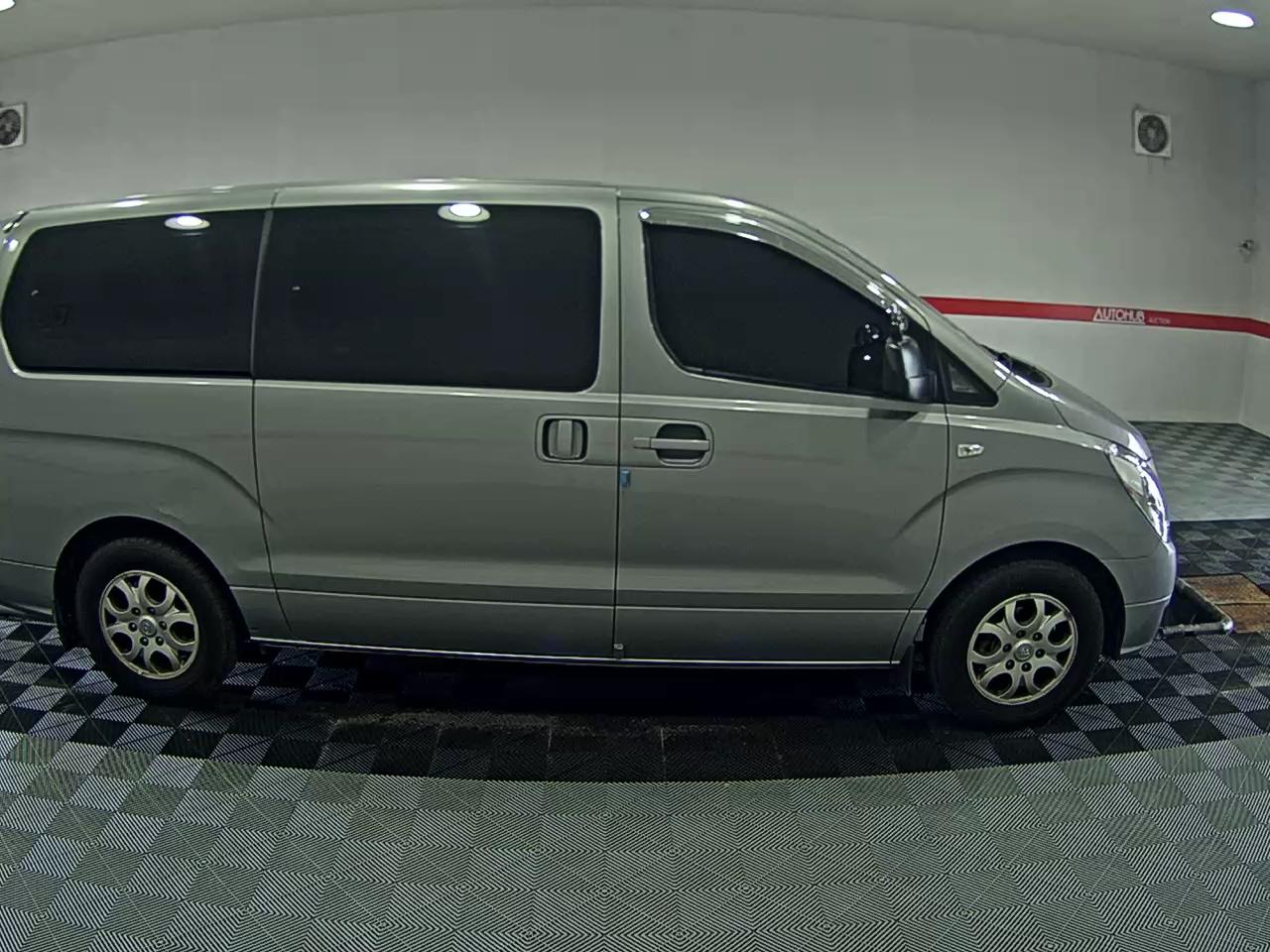 2015 - hyundai grand starex