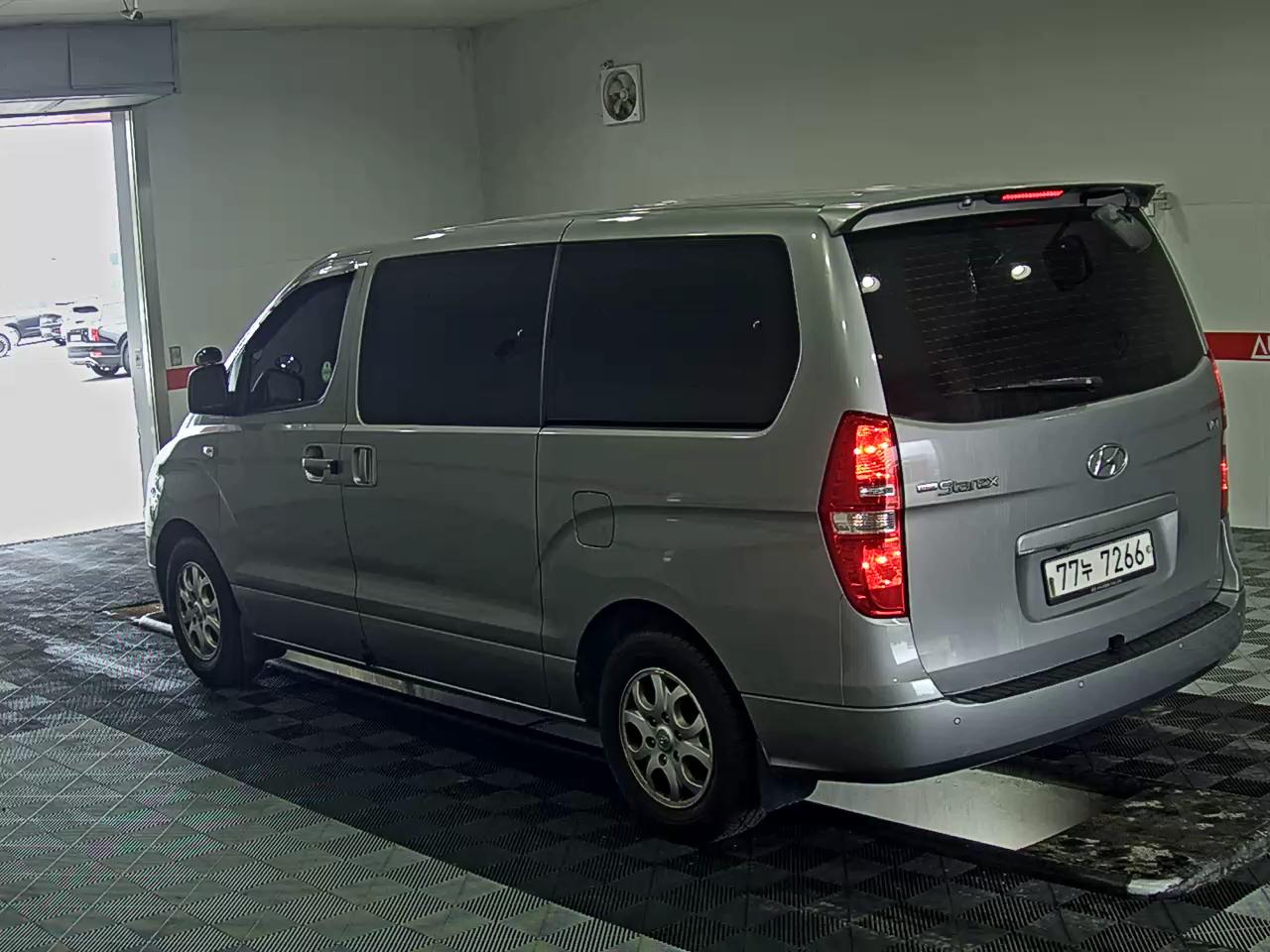 2015 - hyundai grand starex