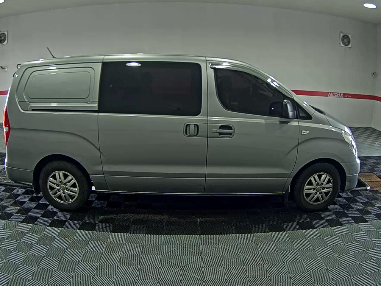 2017 - hyundai grand starex