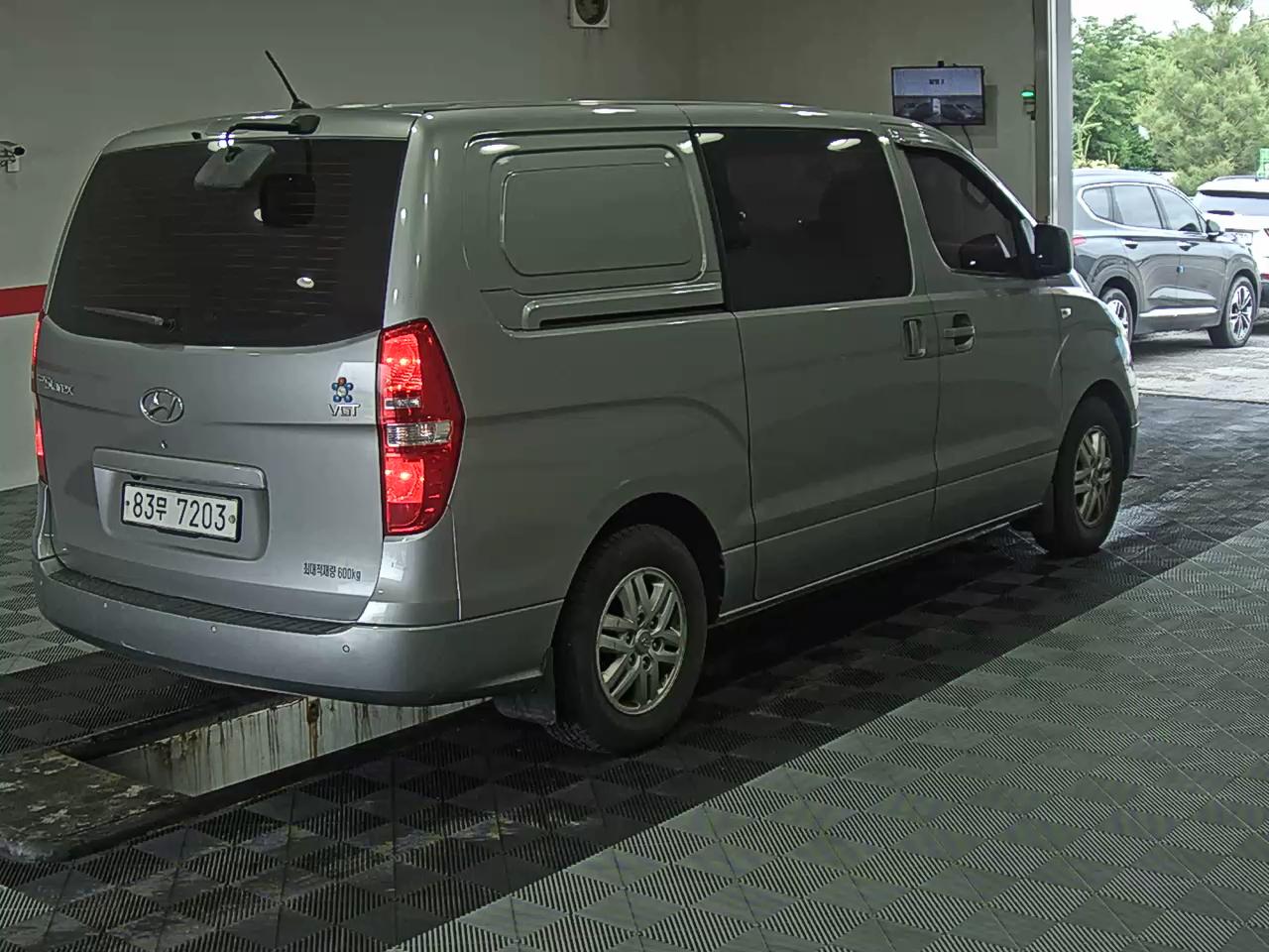 2017 - hyundai grand starex