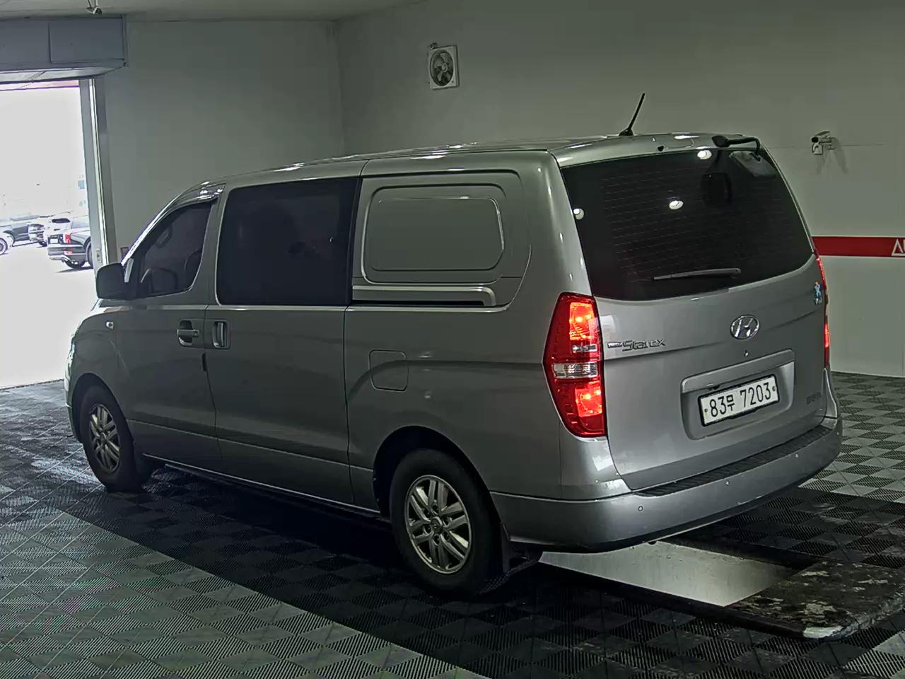2017 - hyundai grand starex
