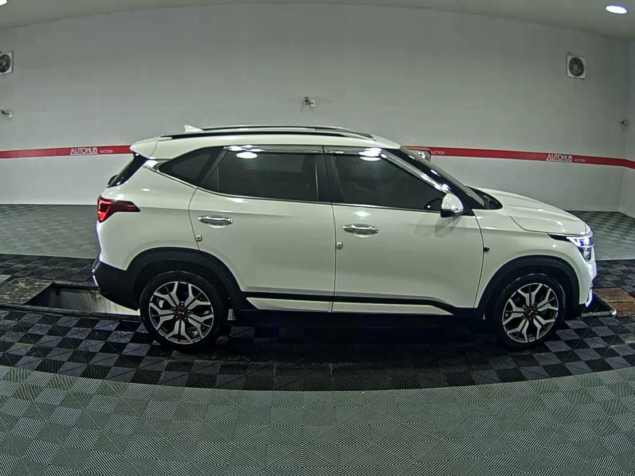 2020 - kia seltos