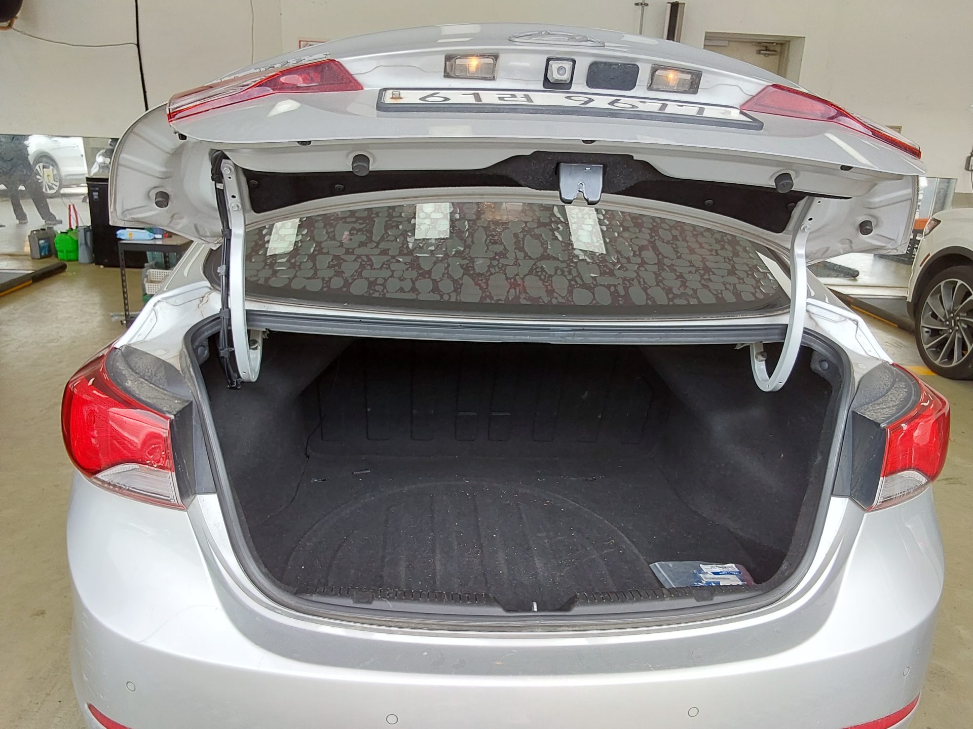 2014 - hyundai avante