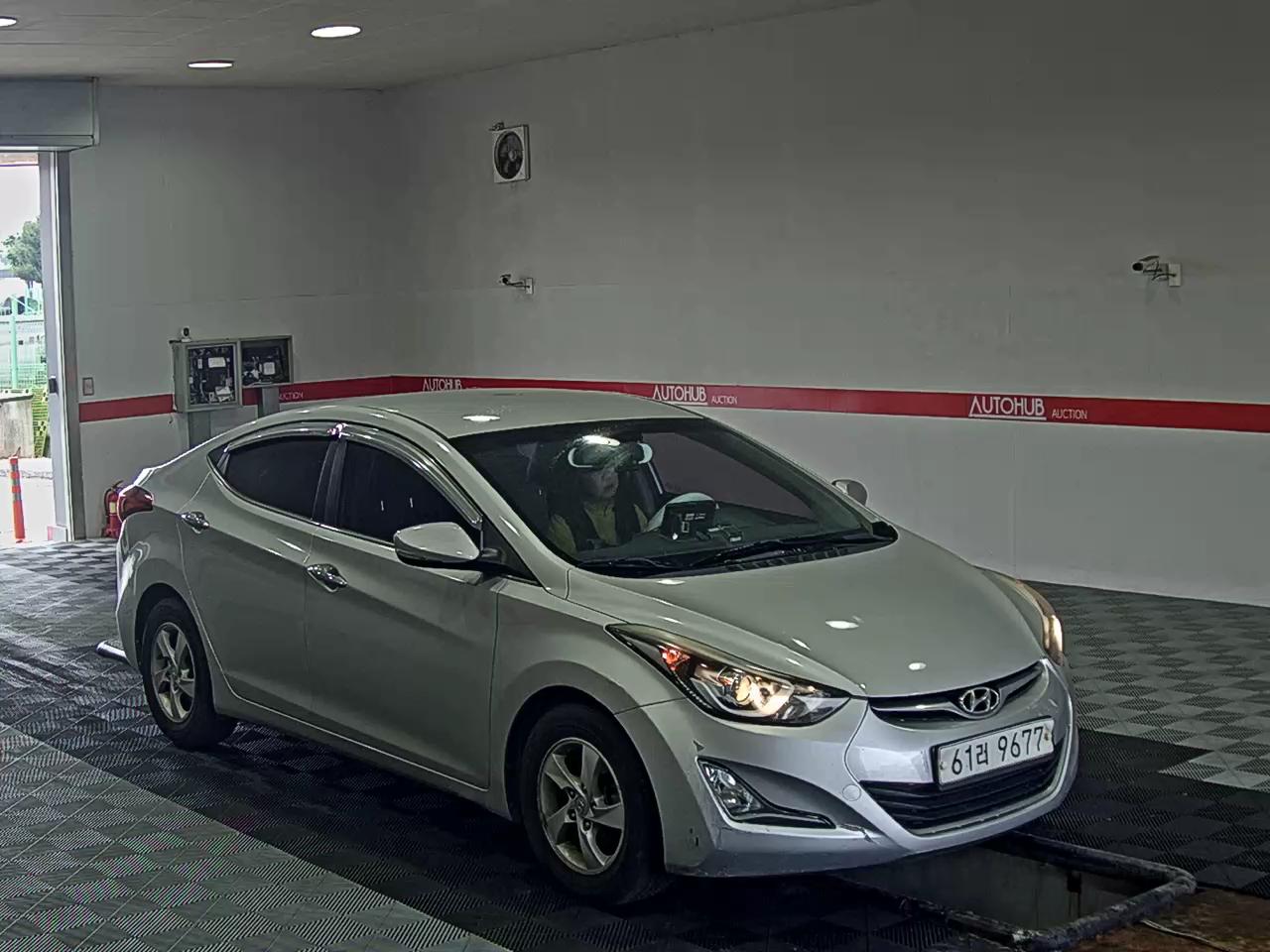 2014 - hyundai avante