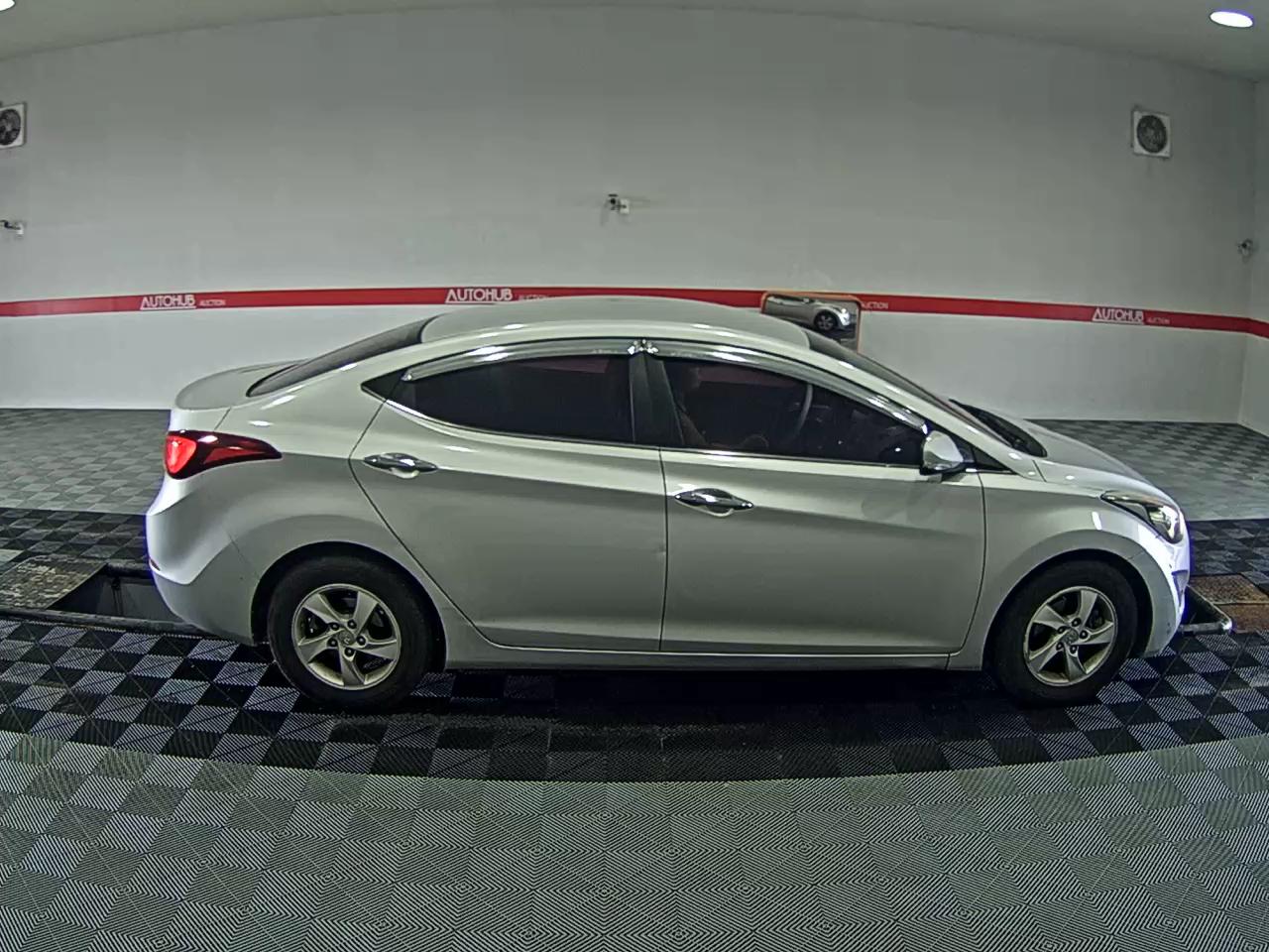 2014 - hyundai avante