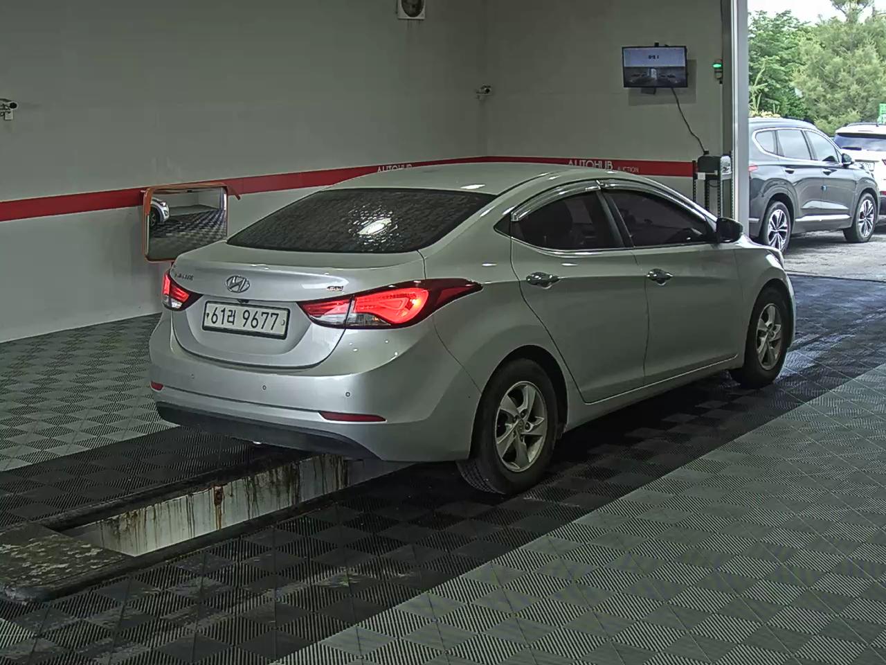 2014 - hyundai avante