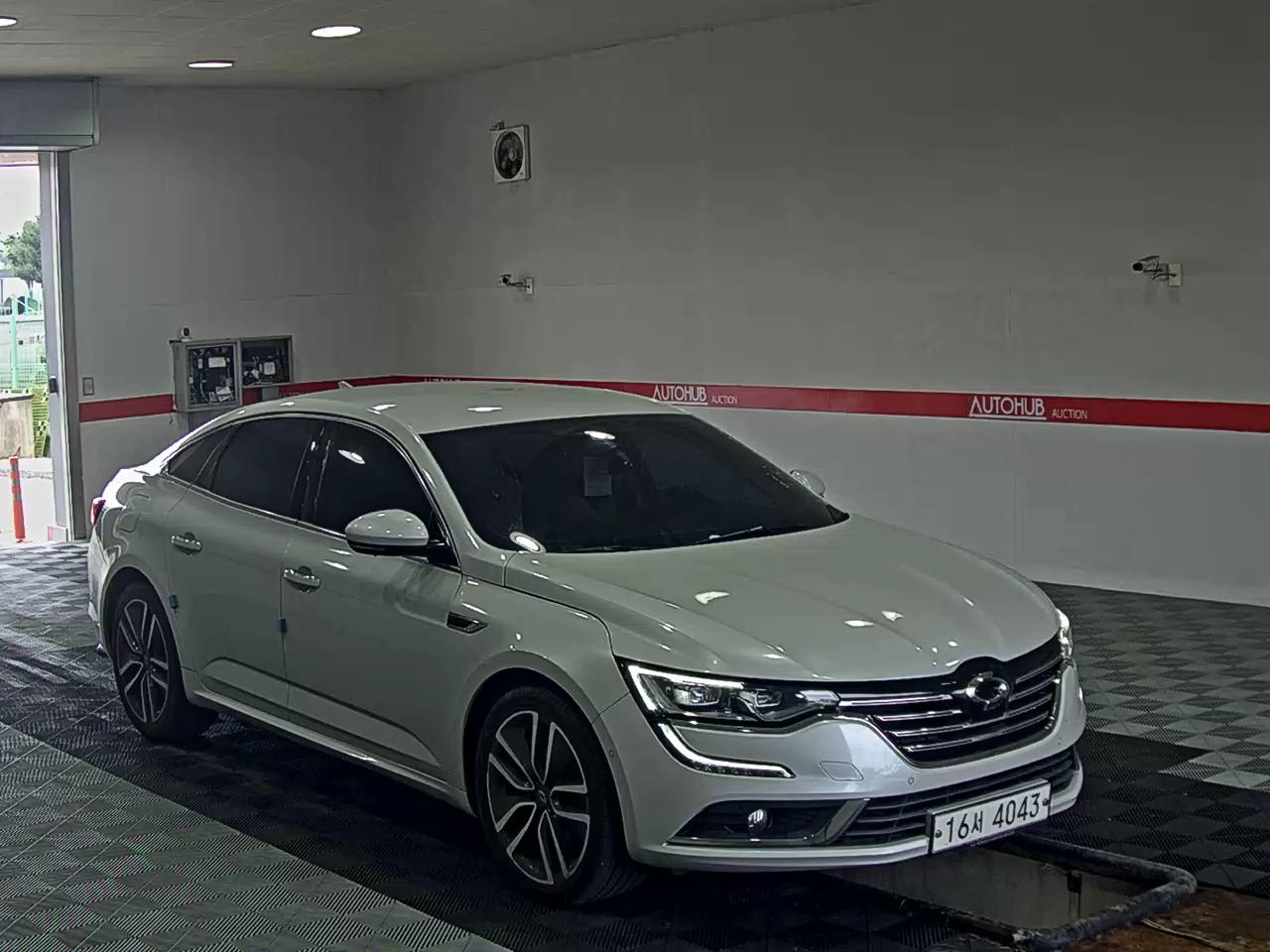 2019 - renault sm6