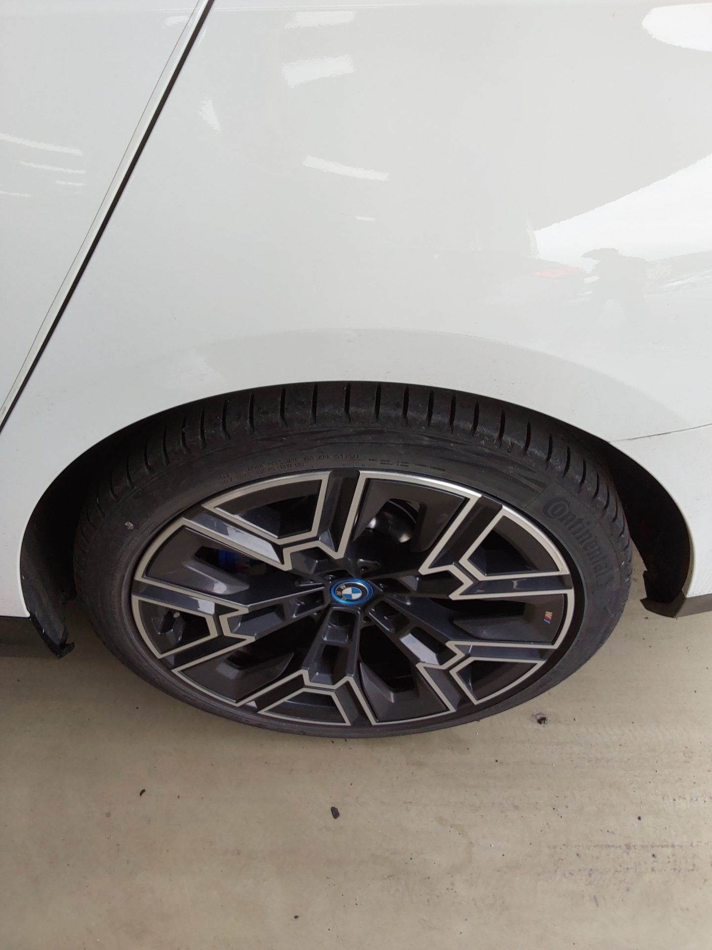 2025 - bmw m5
