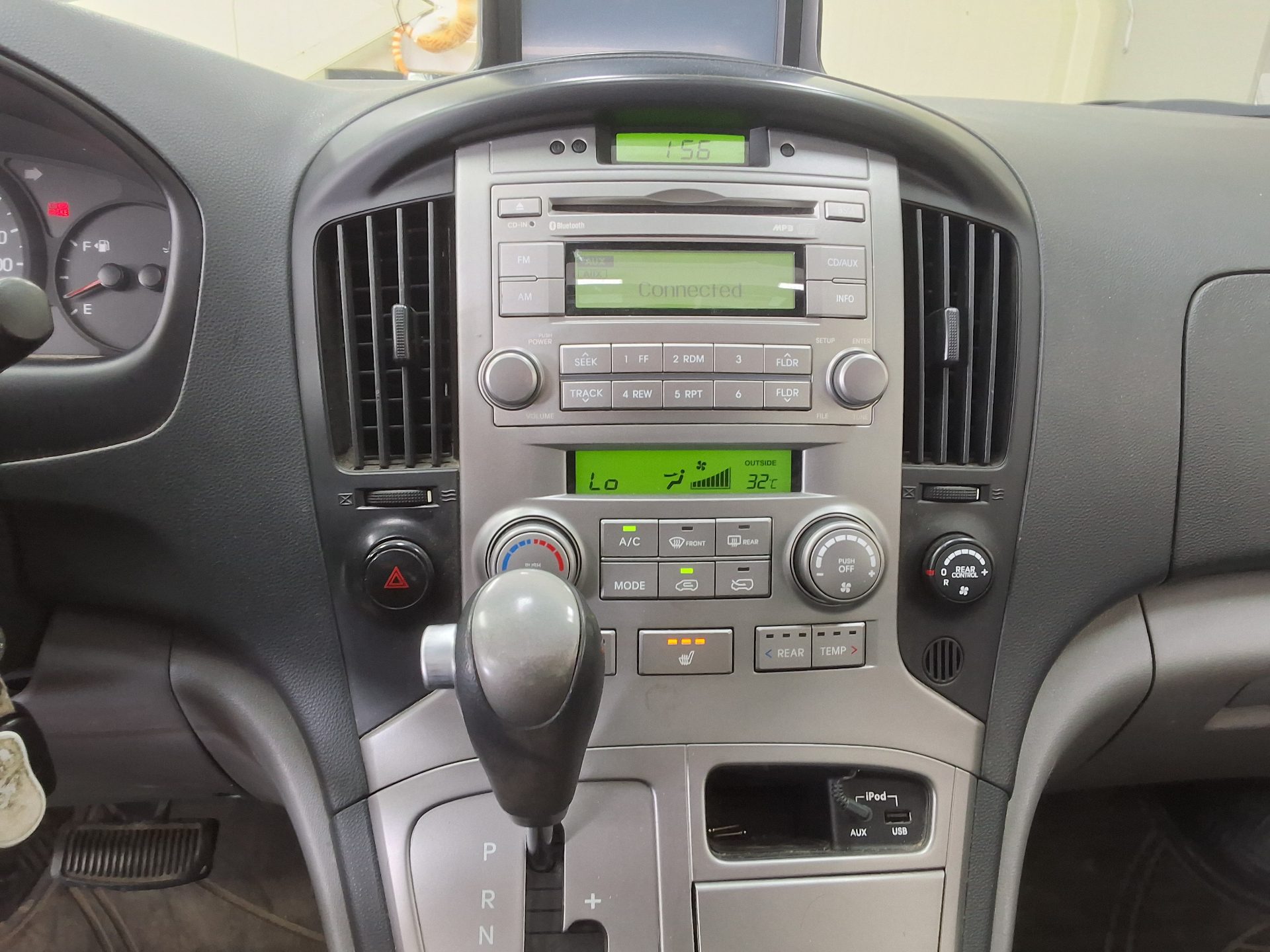 2014 - hyundai grand starex