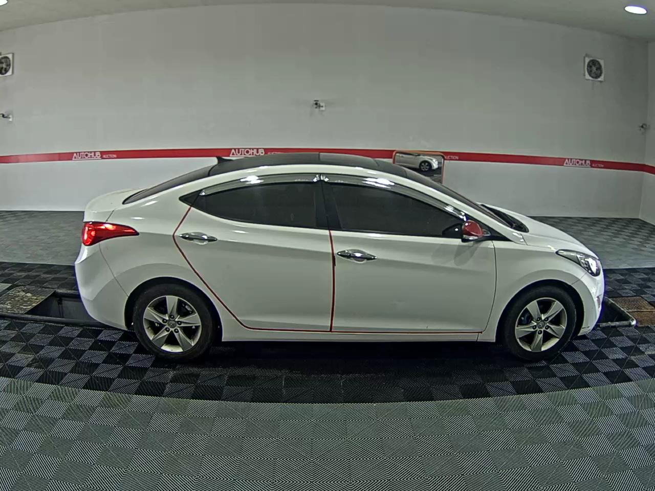 2012 - hyundai avante