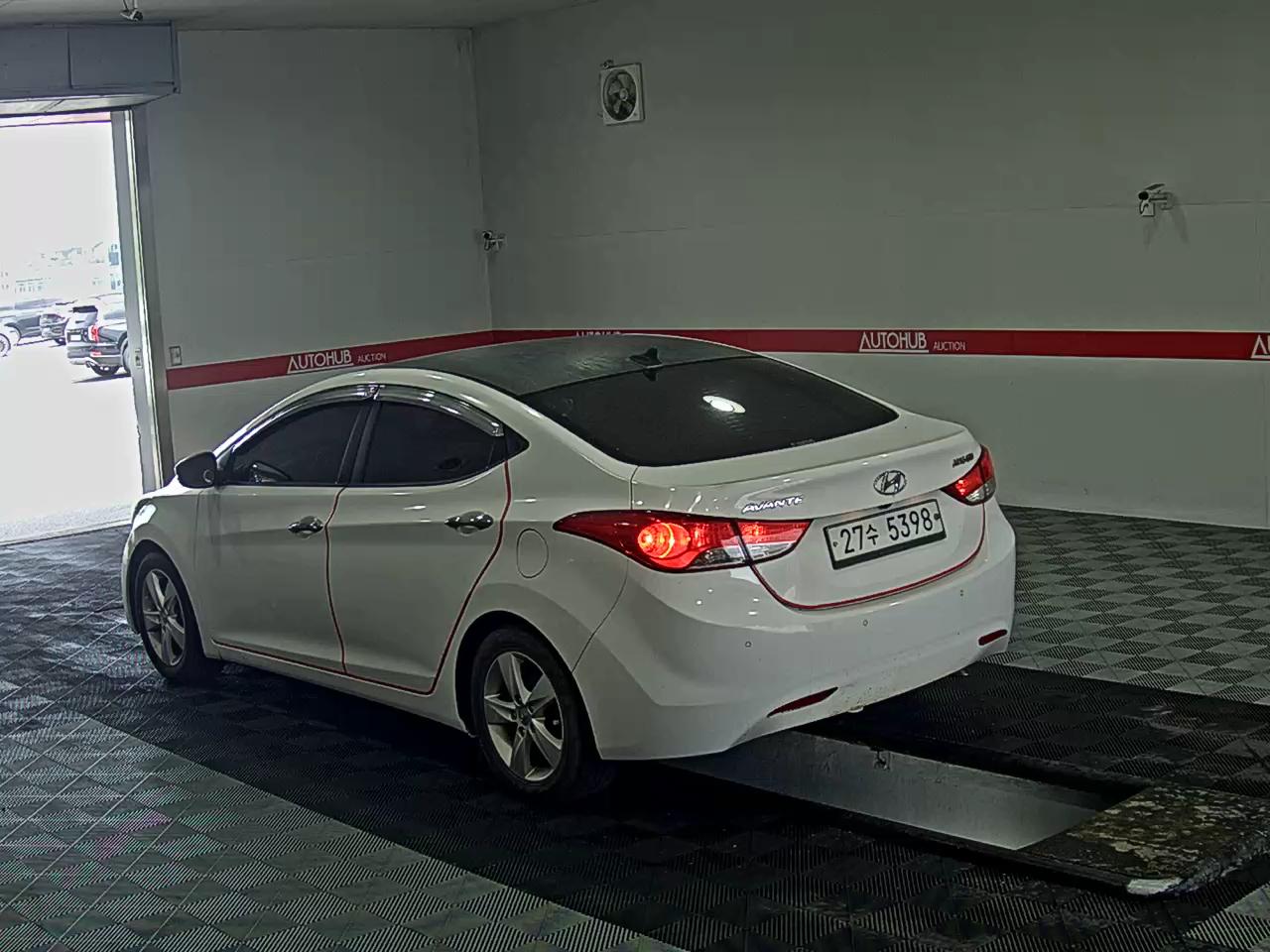 2012 - hyundai avante