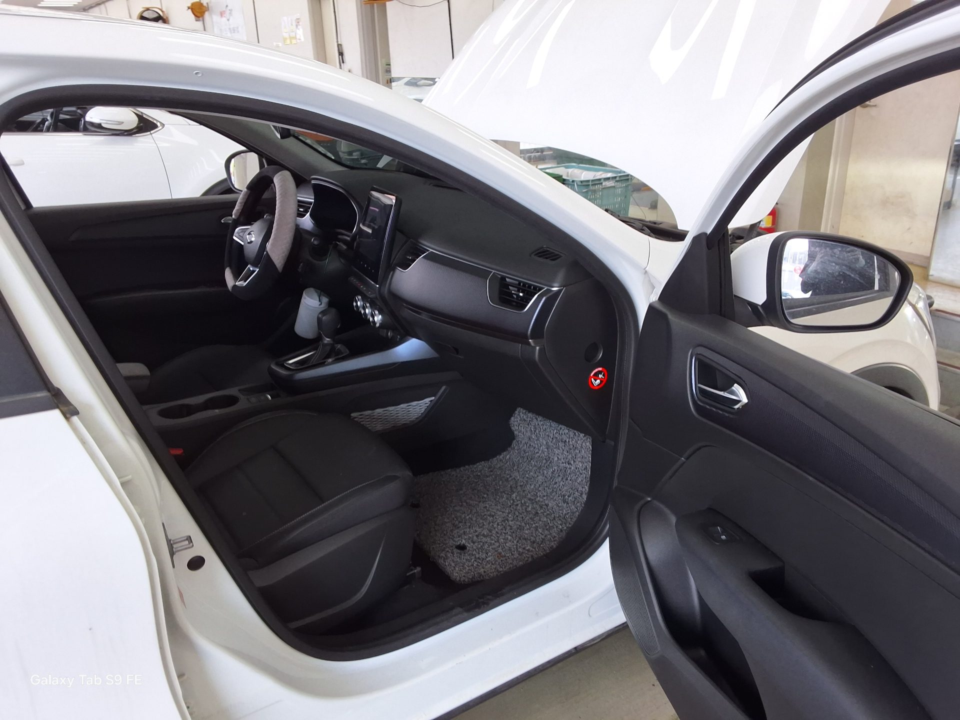 2020 - renault xm3