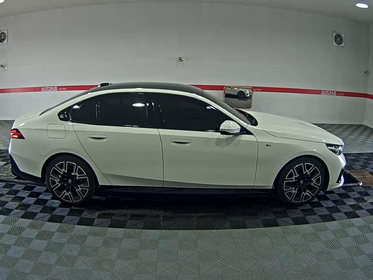 2025 - bmw m5