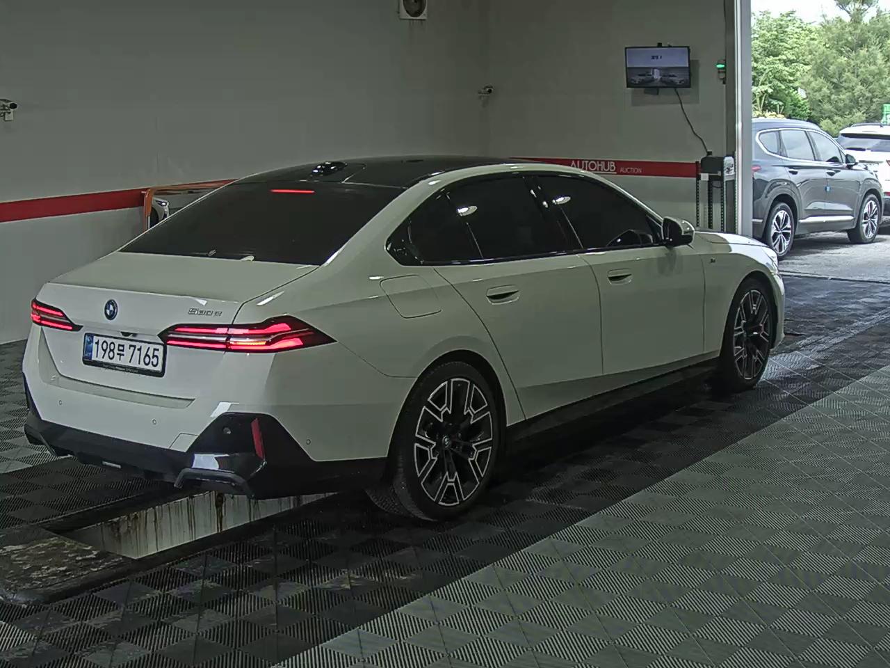 2025 - bmw m5