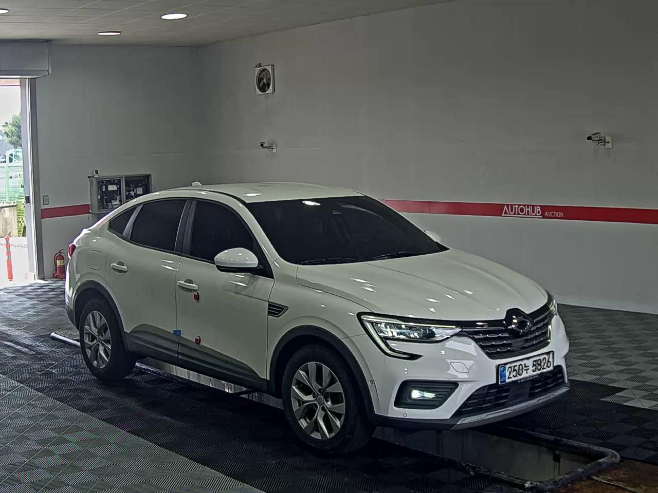 2020 - renault xm3