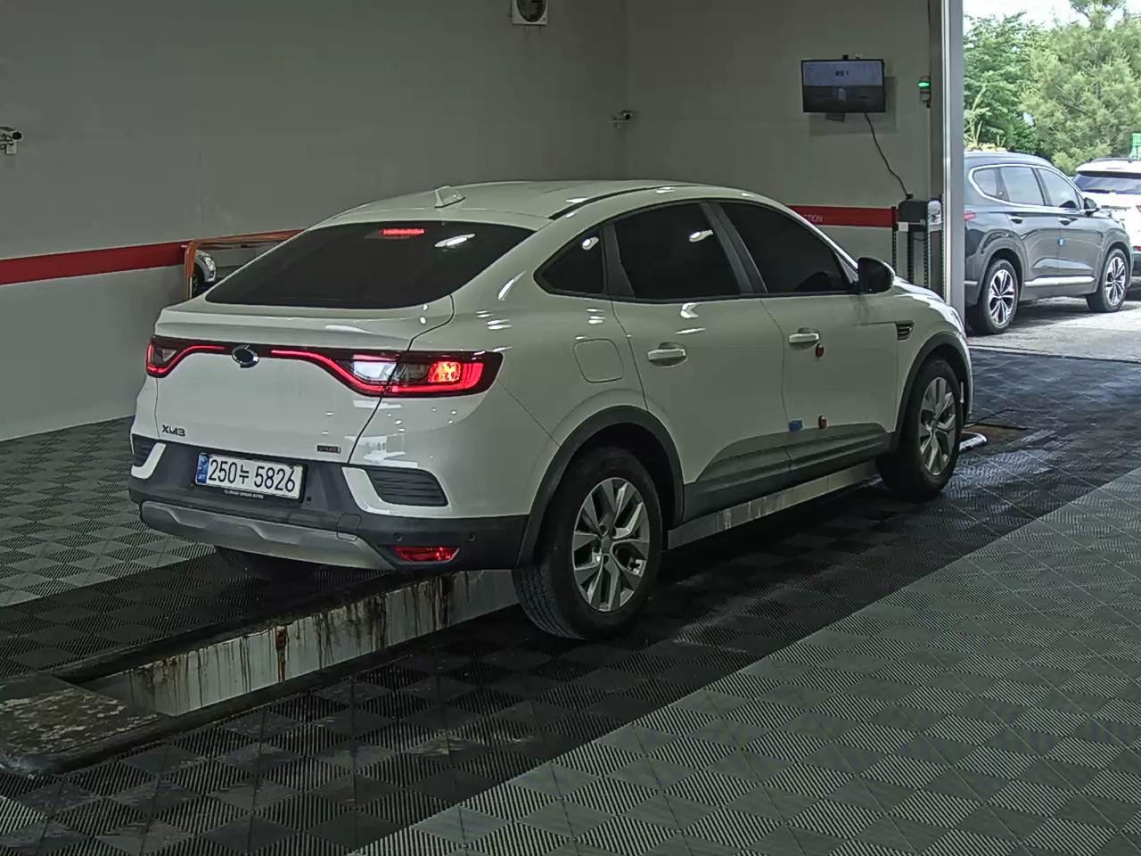 2020 - renault xm3