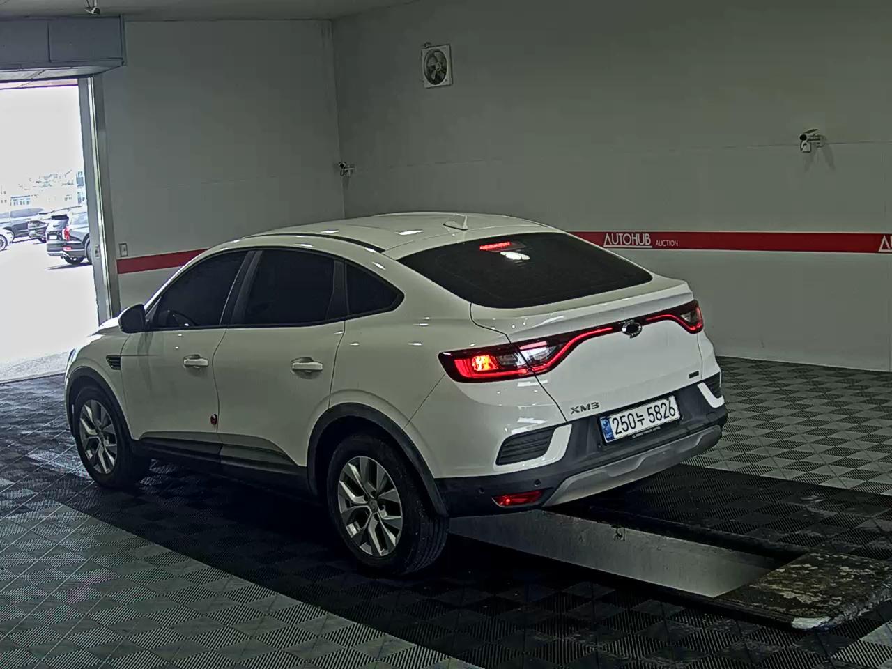 2020 - renault xm3