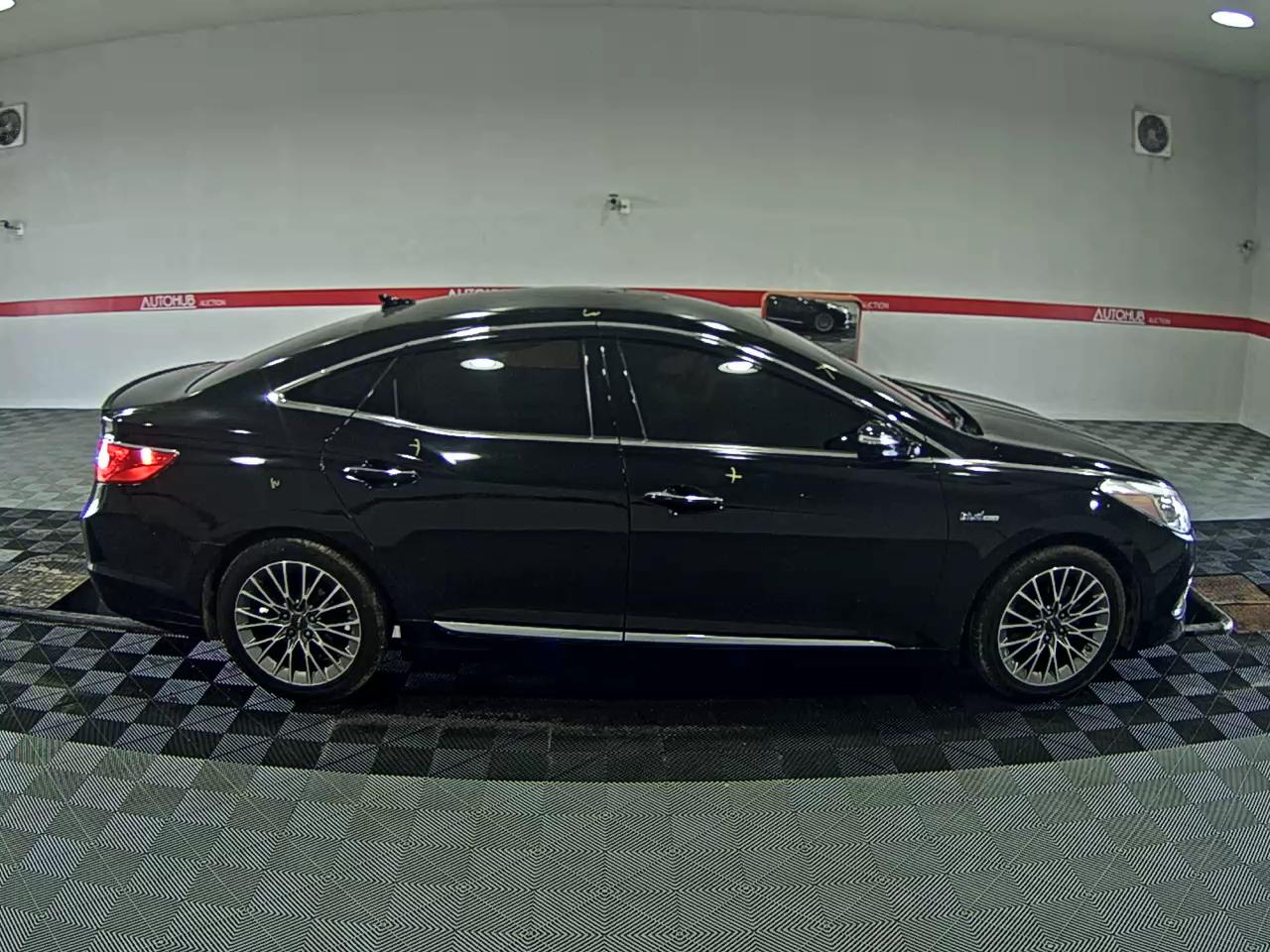 2017 - hyundai grandeur