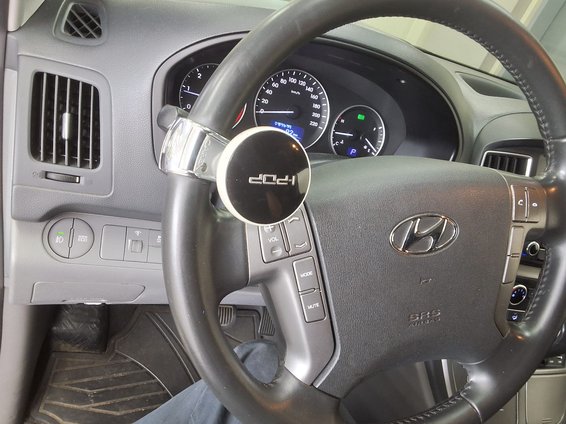 2019 - hyundai grand starex