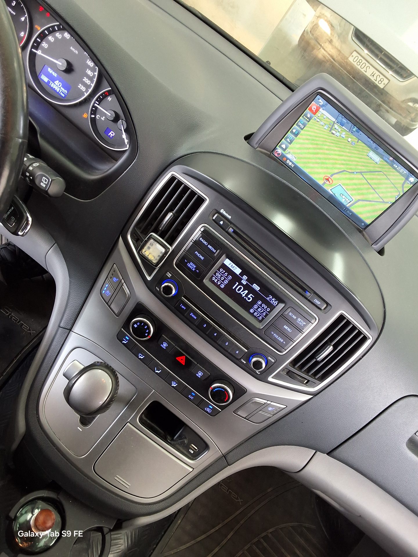 2019 - hyundai grand starex
