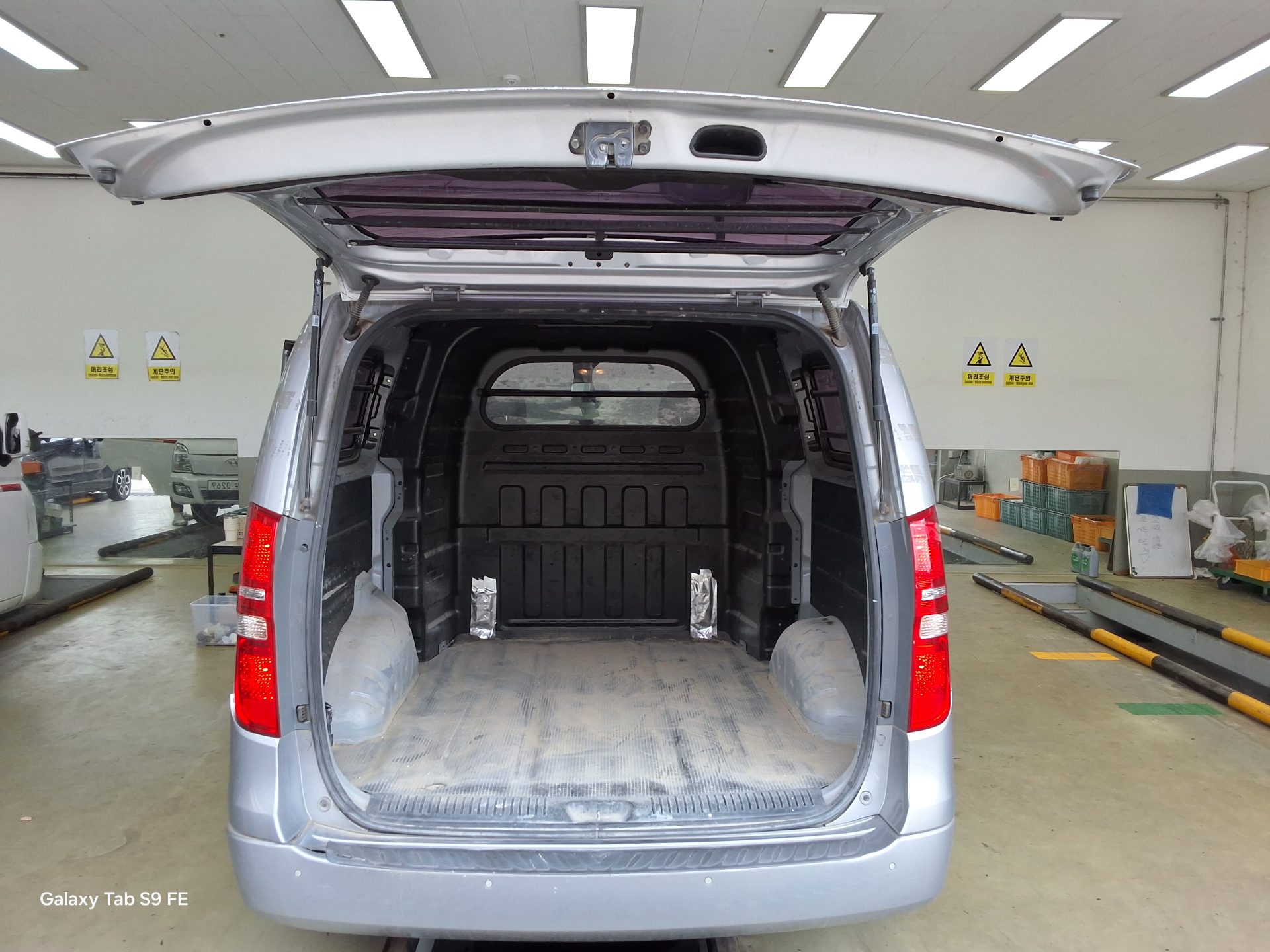 2019 - hyundai grand starex