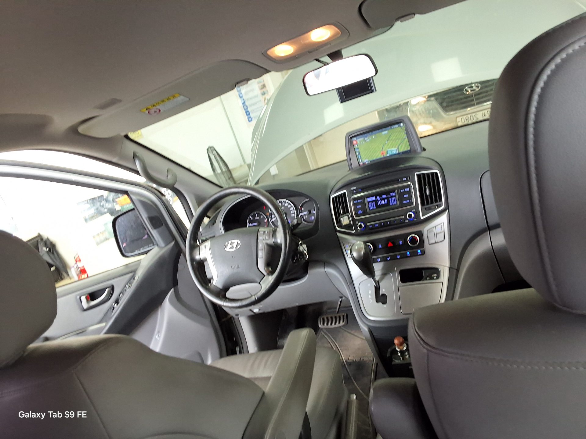 2019 - hyundai grand starex