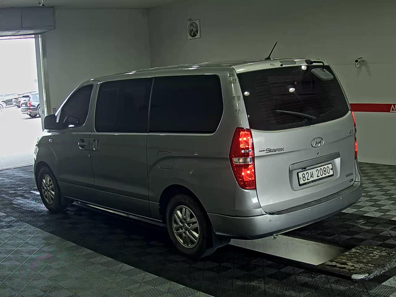 2019 - hyundai grand starex