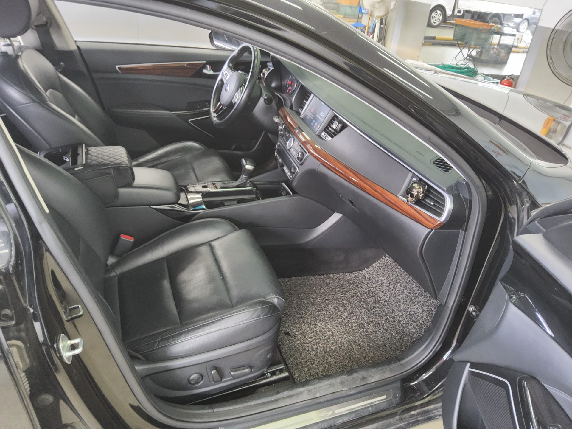 2016 - kia k7